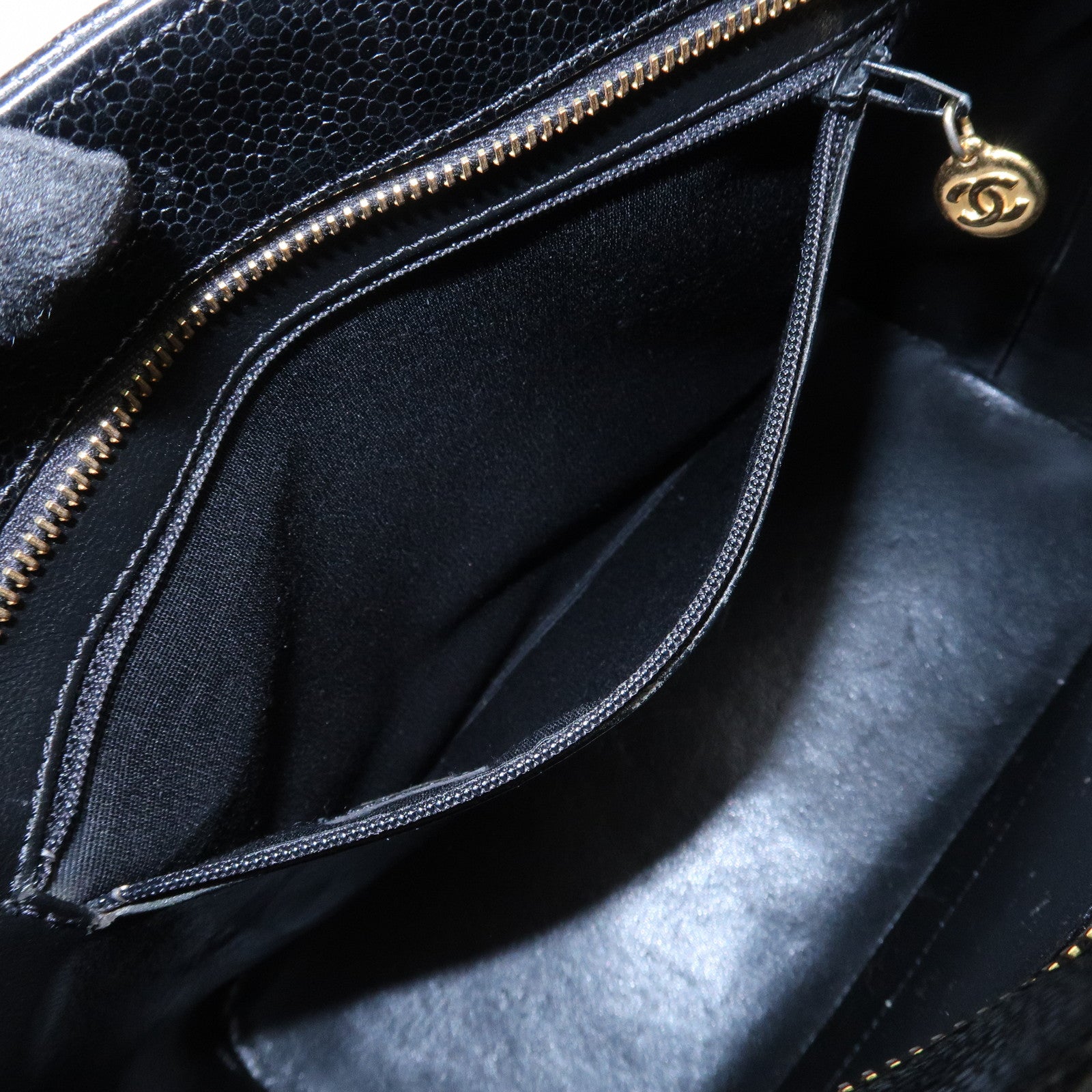 CHANEL Matelasse Caviarskin Medallion Tote Bag Hand Bag A01804