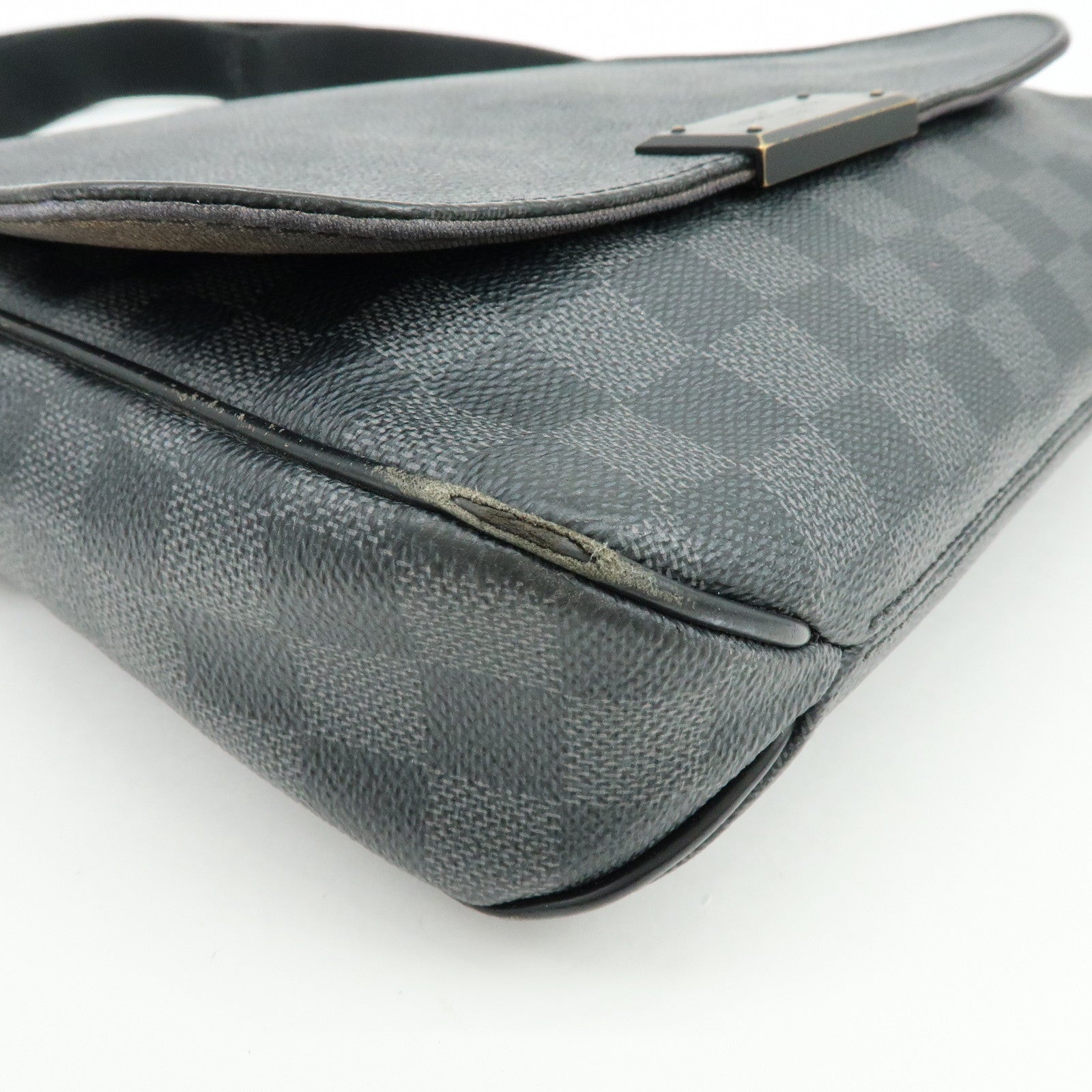 Louis Vuitton Damier Graphite District PM Shoulder Bag Noir N41260