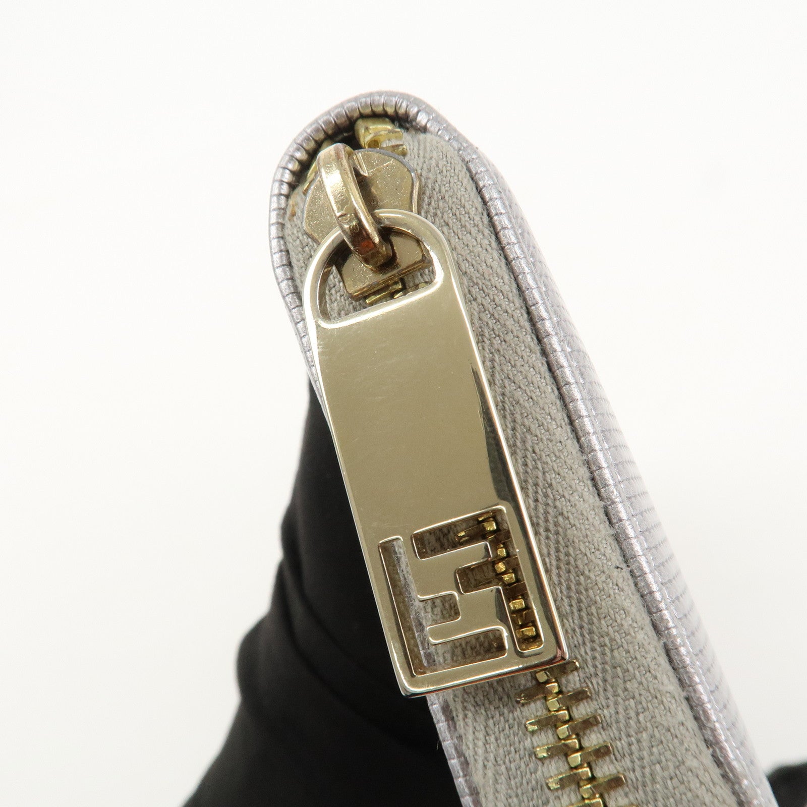 FENDI Leather Round Zippy Long Wallet Silver 8M0024 Used