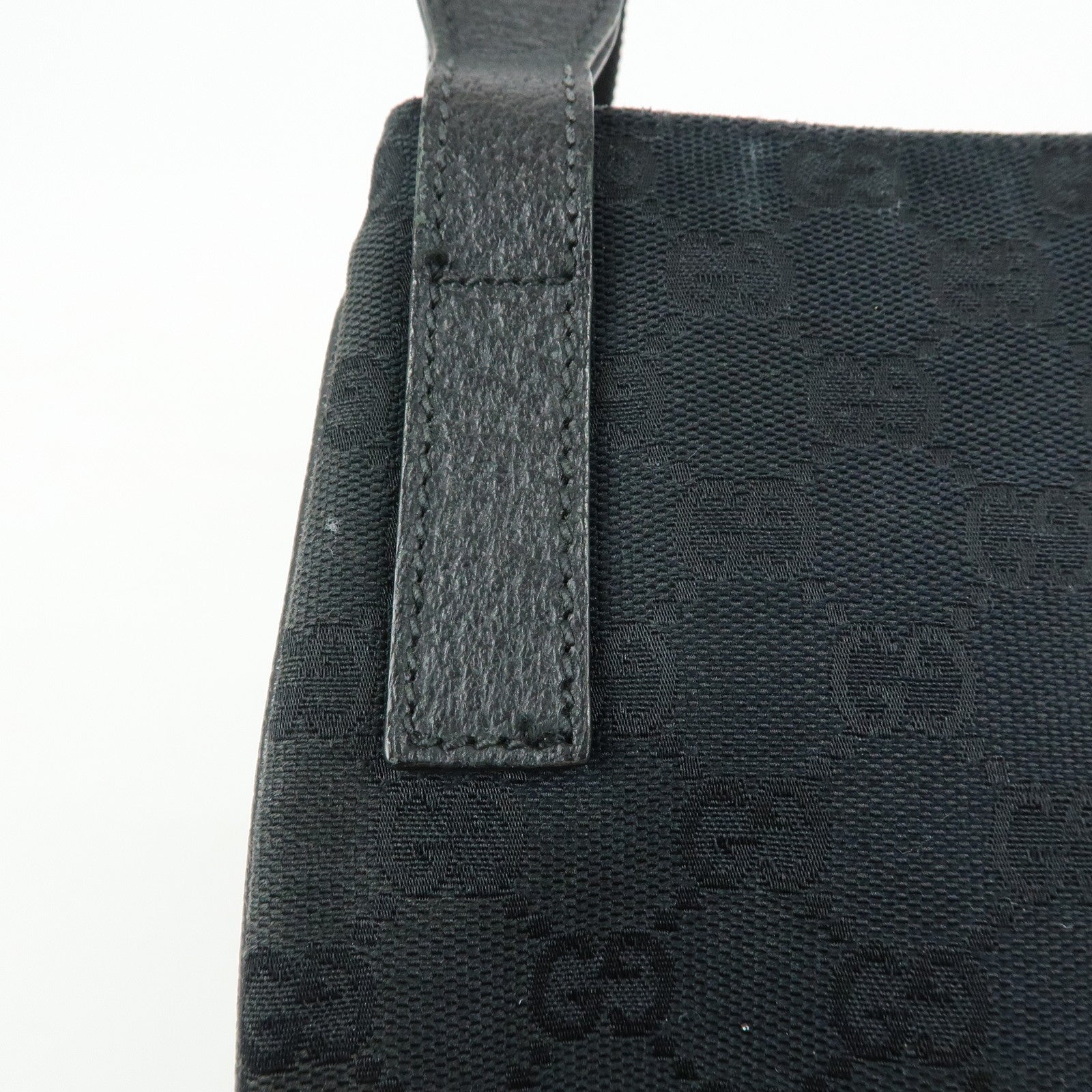 GUCCI GG Canvas Leather Shoulder Crossbody Bag Black 122793
