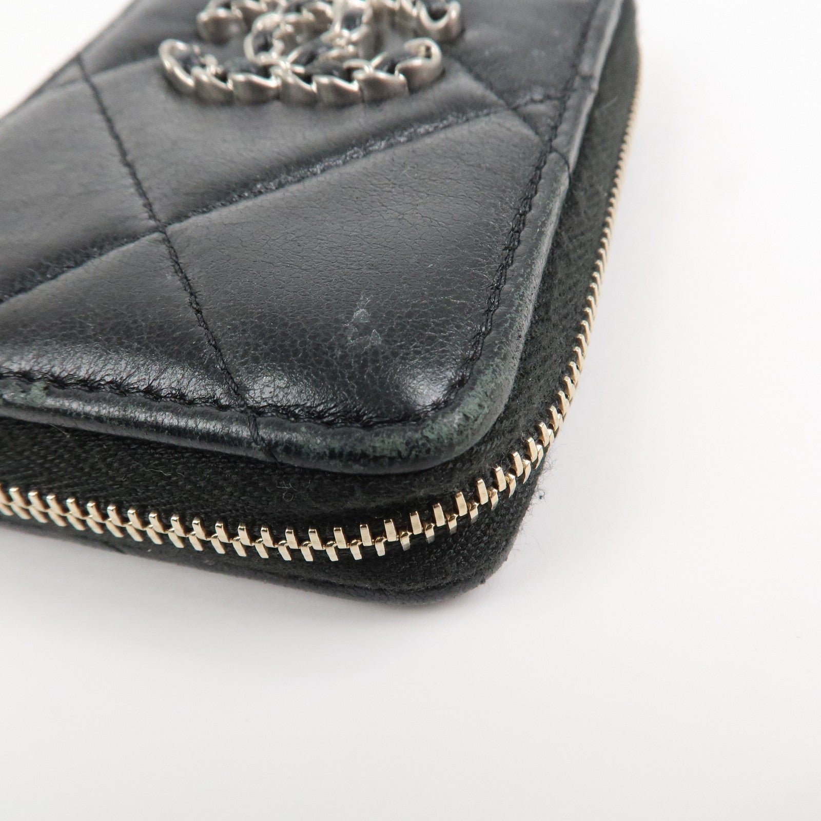 CHANEL Chanel 19 Lamb Skin Round Zippy Coin Case Black AP2701
