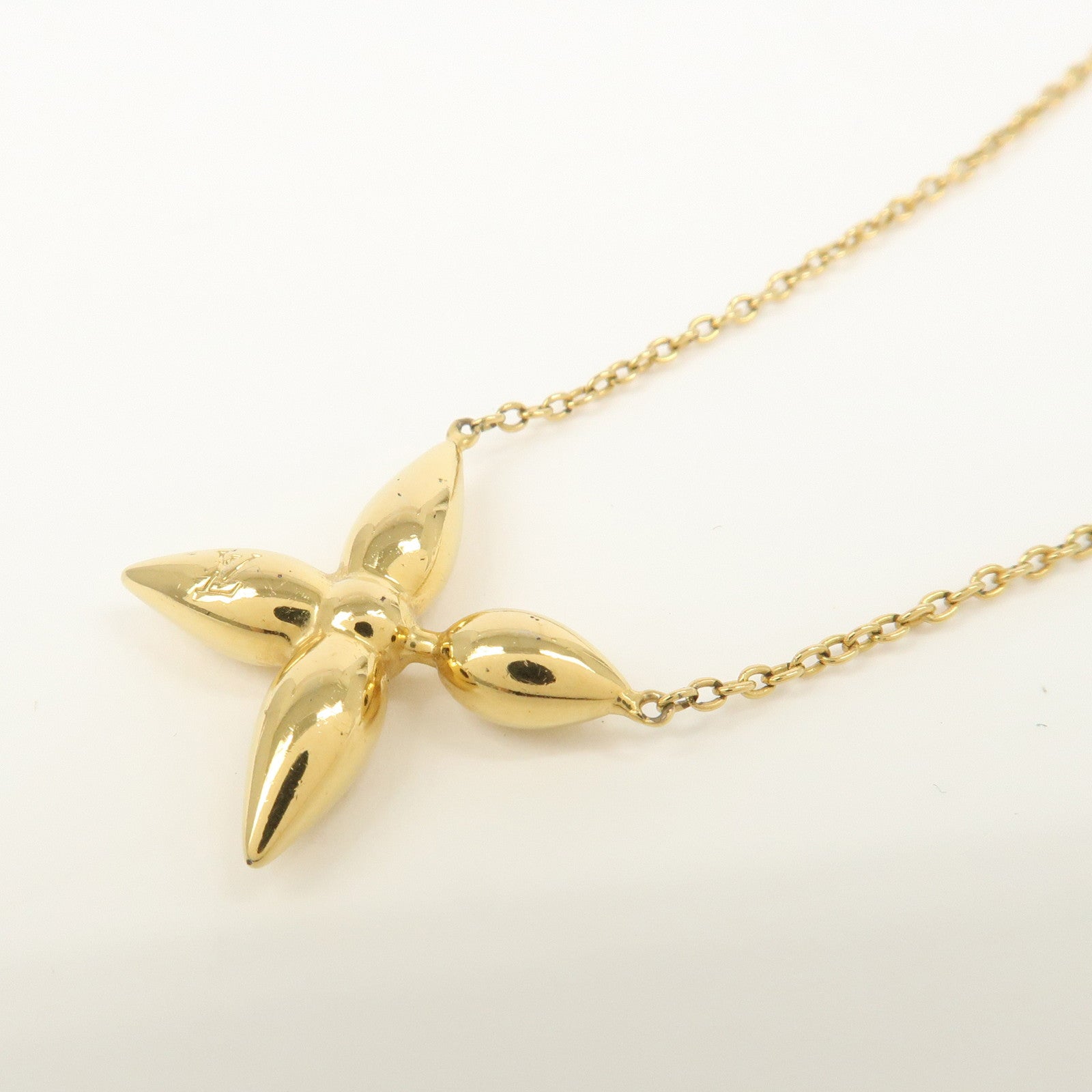 Louis Vuitton Collier Louisette Monogram Flower Necklace M00365