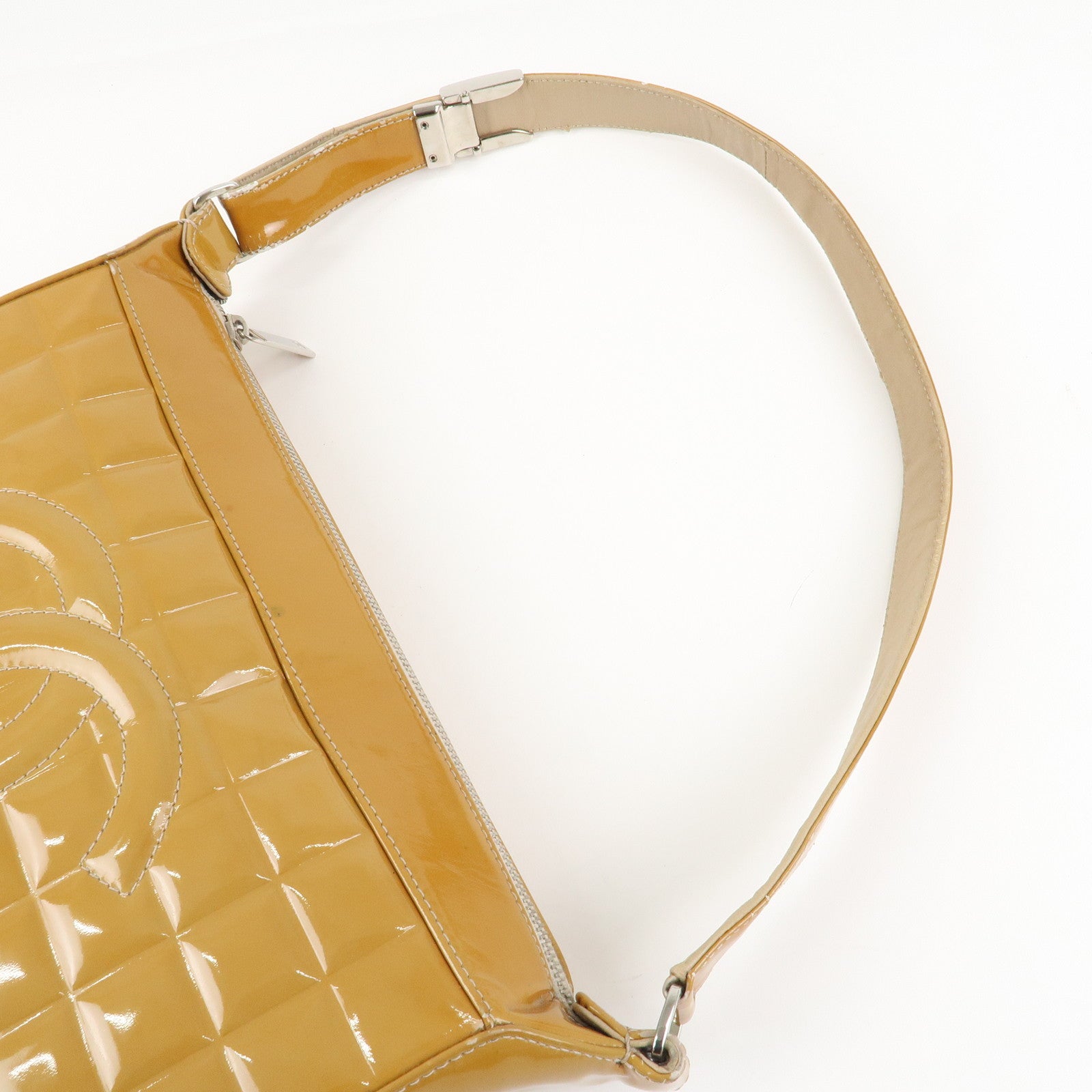 CHANEL COCO Mark Chocolate Bar Patent Leather Shoulder Bag Beige Used