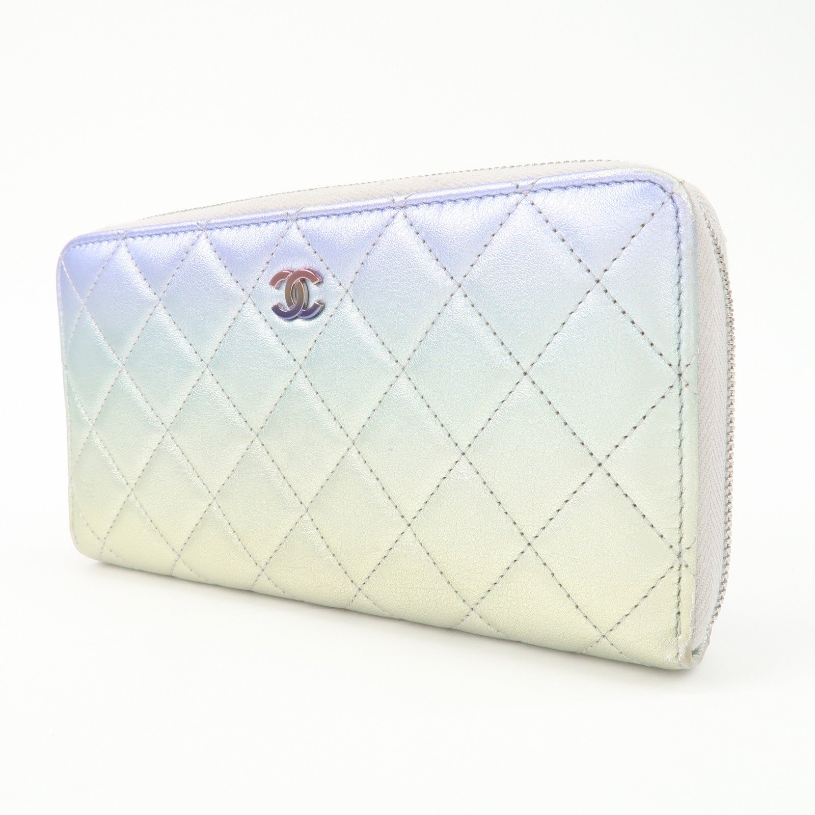 CHANEL COCO Mark Matelasse Leather Round Zippy Wallet Multicolor