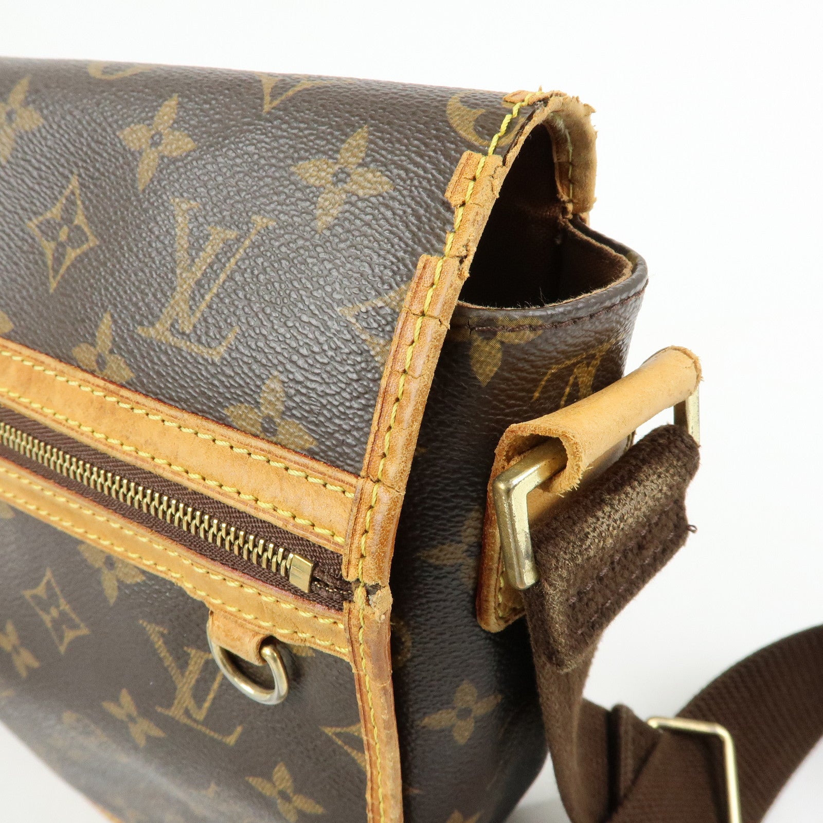 Louis Vuitton Monogram Messenger Bosphore PM Shoulder Bag M40106