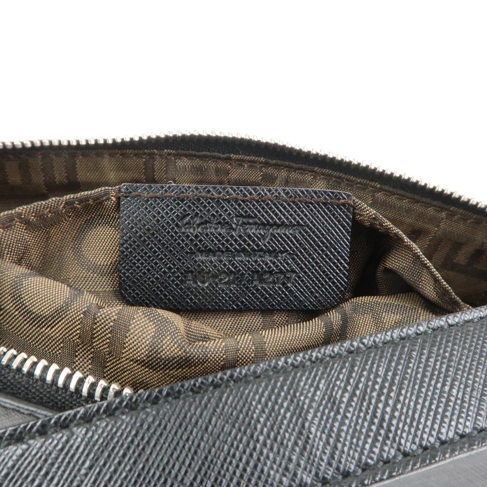 Ferragamo Gancini Leather Shoulder Bag Hand Bag Black