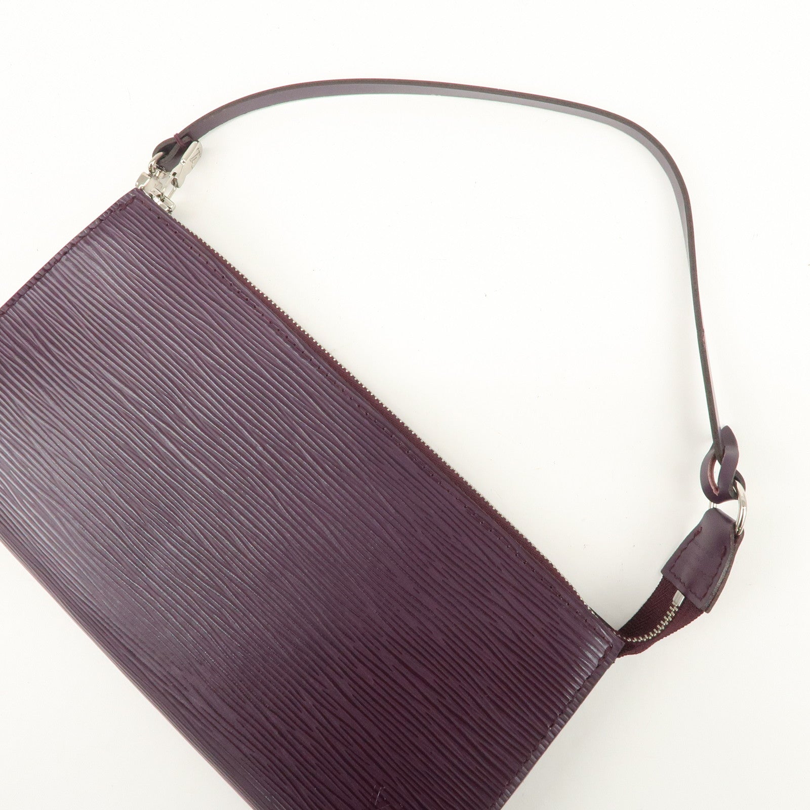 Louis Vuitton Epi Leather Pochette Accessoires Cassis M5298K