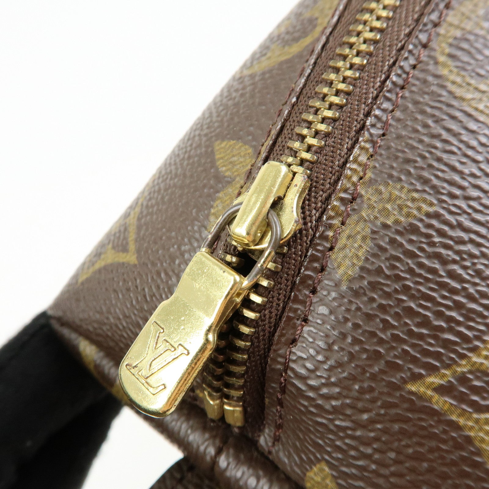Louis Vuitton Monogram Trousse Demi Ronde Pouch M47520