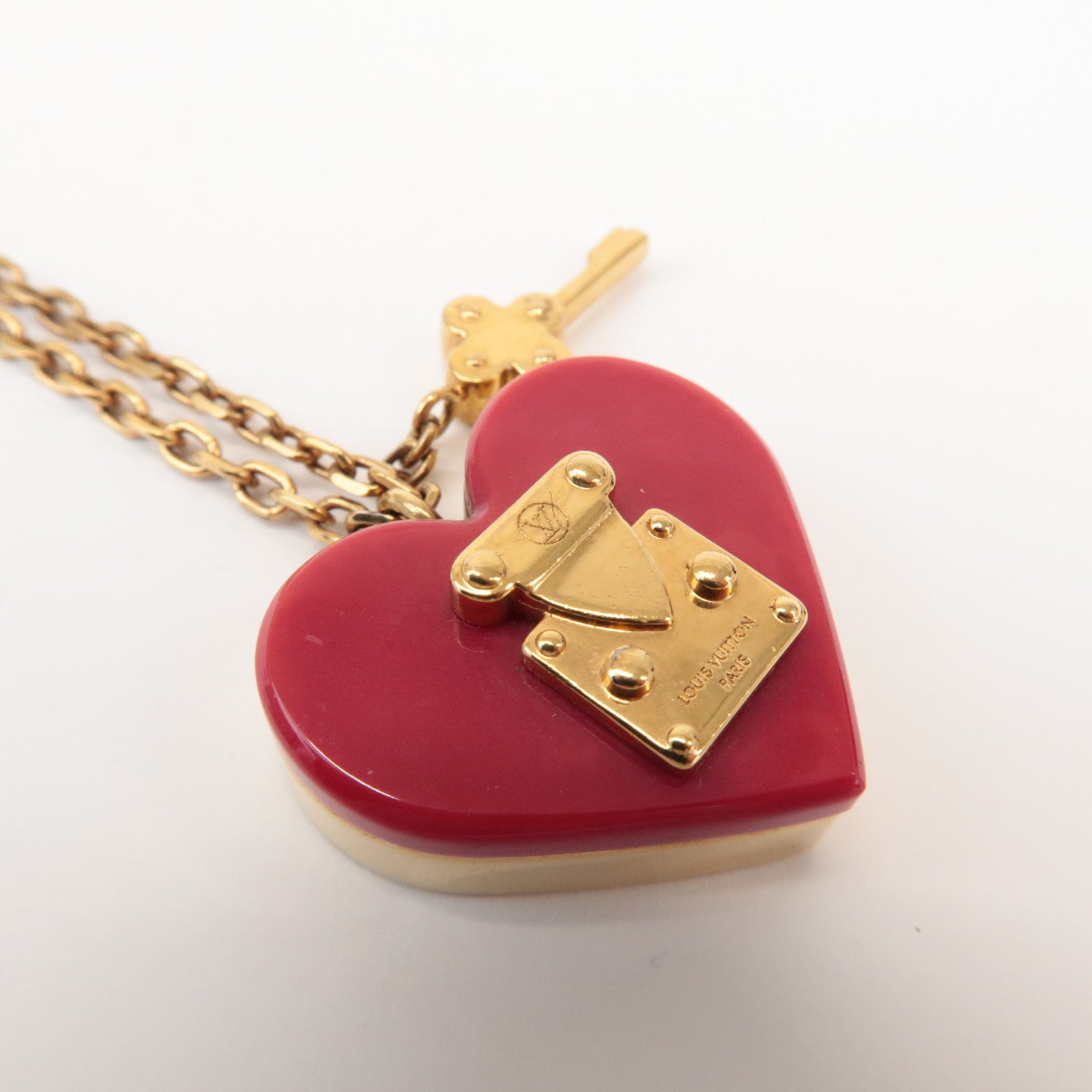 Louis Vuitton Pandentif Lock Me Necklace Metal Regsin Gold M66516