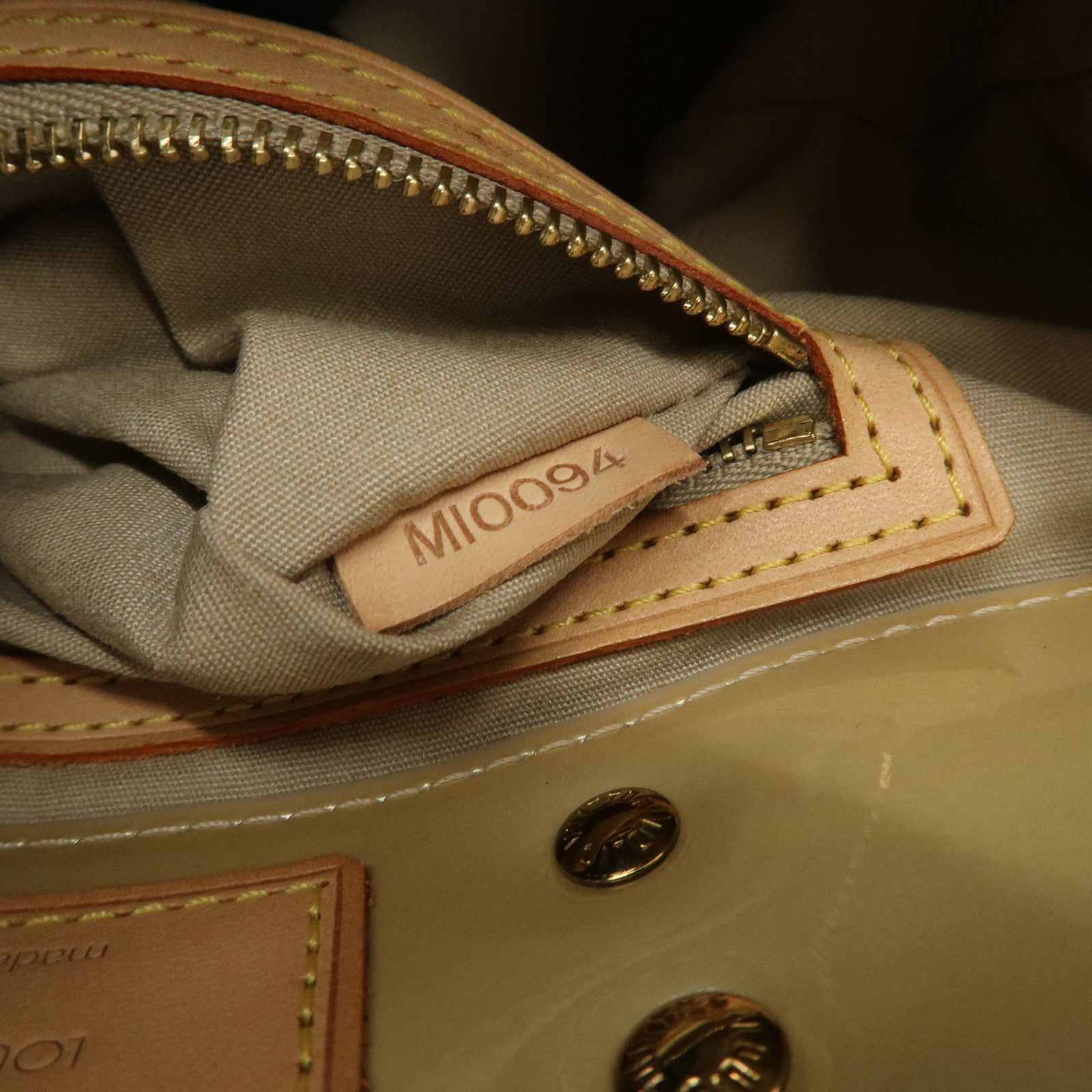 Louis Vuitton Monogram Vernis Lead PM Hand Bag Beige M91144
