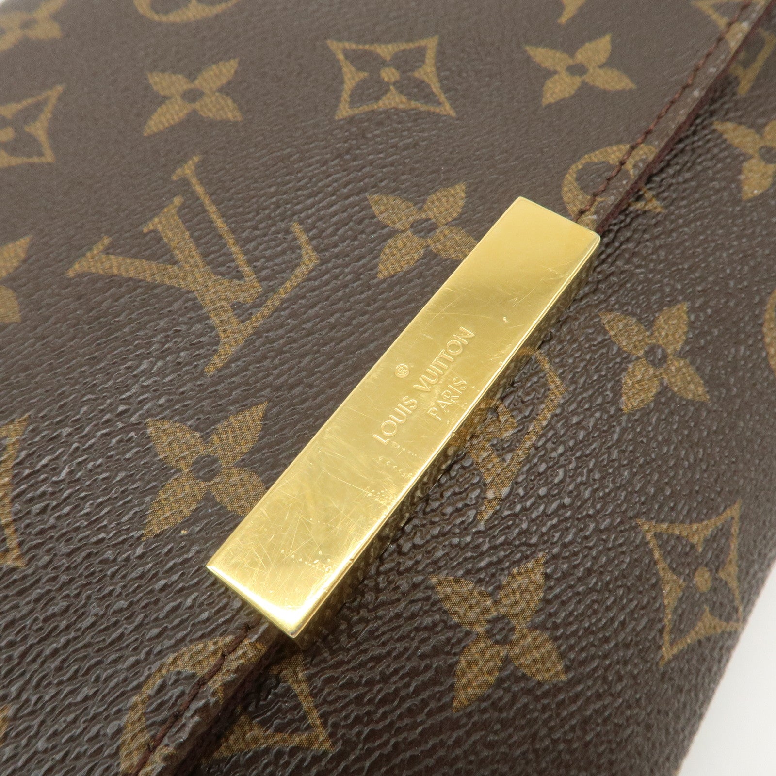 Louis Vuitton Monogram Favorite MM Shoulder Bag Brown M40718