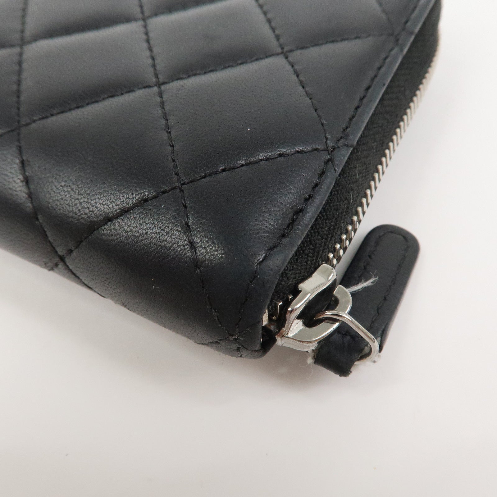 CHANEL Matelasse Lamb Skin Zippy Round Long Wallet Black A50097