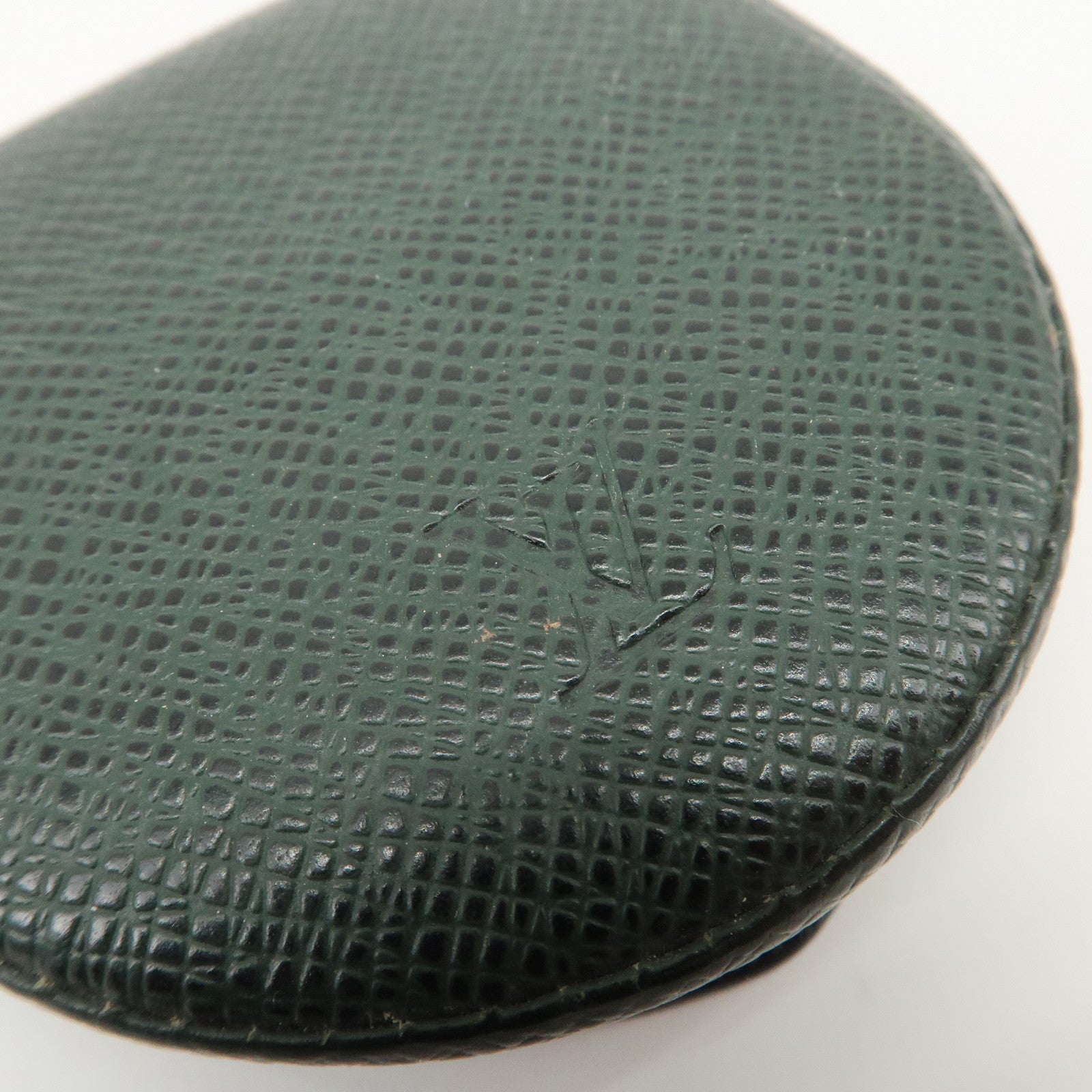 Louis Vuitton Taiga Porte Monnaie Cuvette Coin Case Epicea M30374