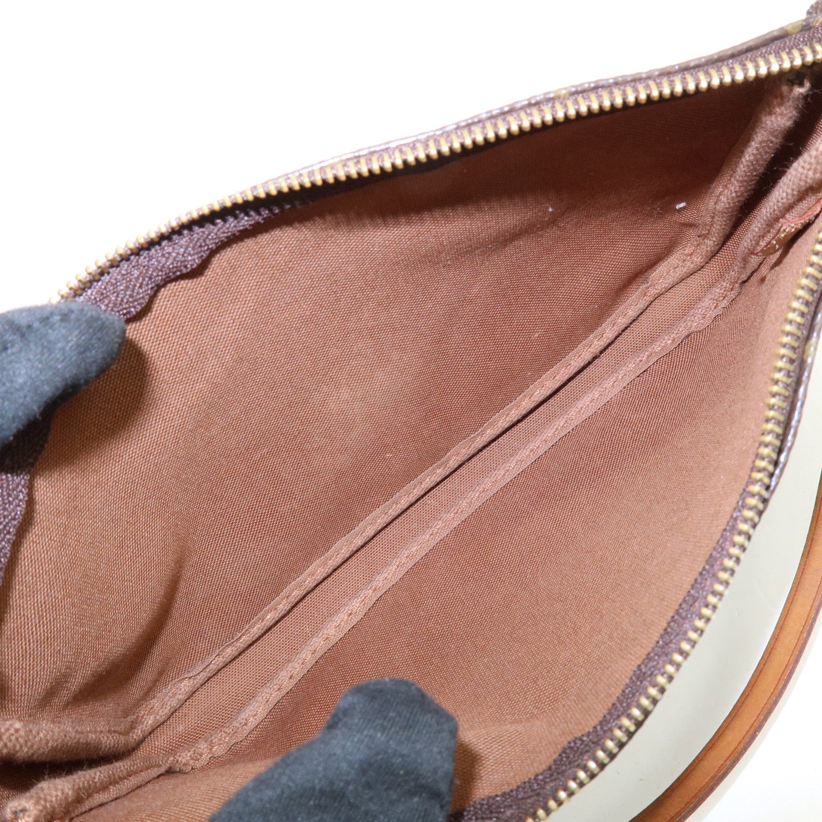 Louis Vuitton Monogram Pochette Accessoires Pouch Hand Bag M51980