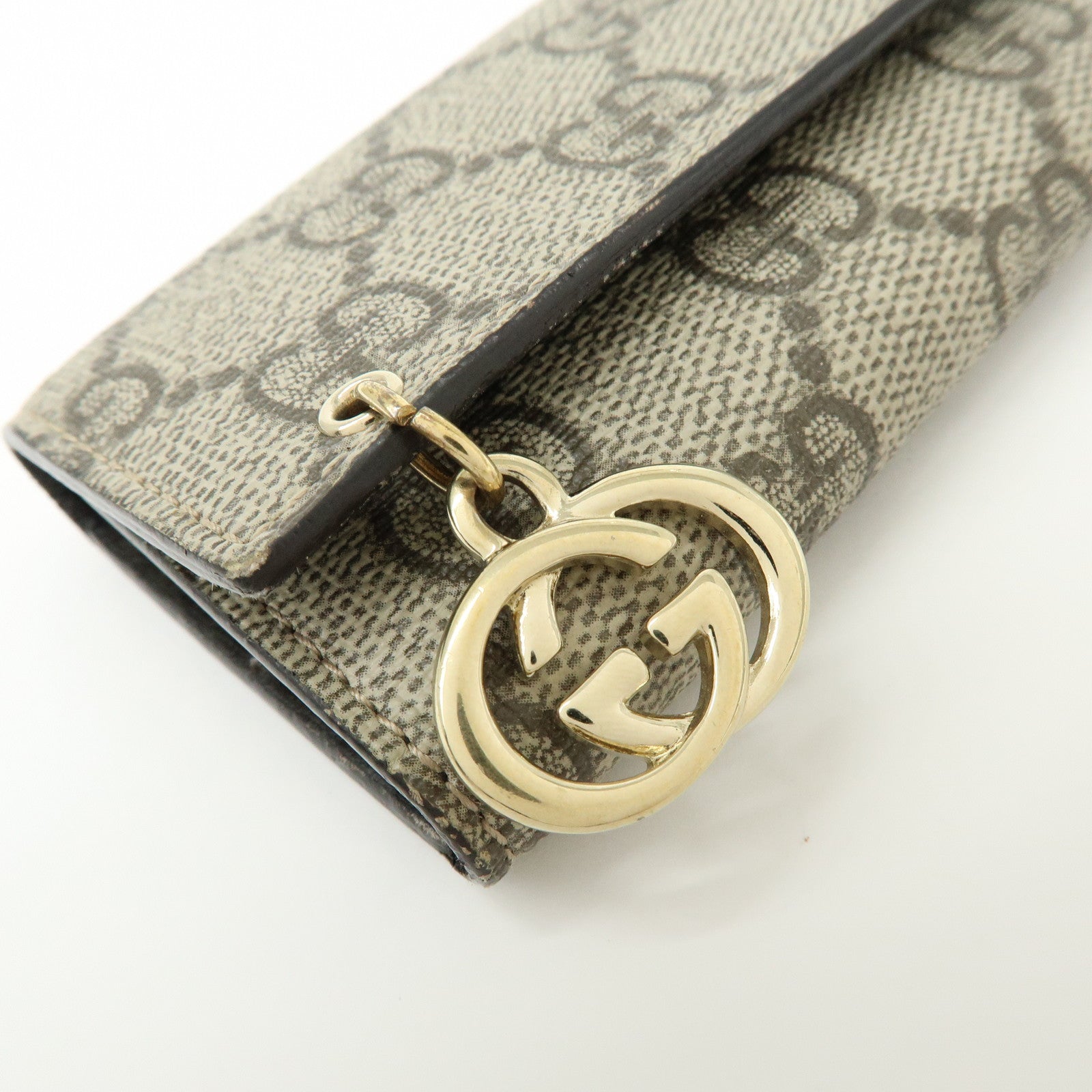 GUCCI Interlocking G GG Supreme 6 Rings Key Case Beige 212111