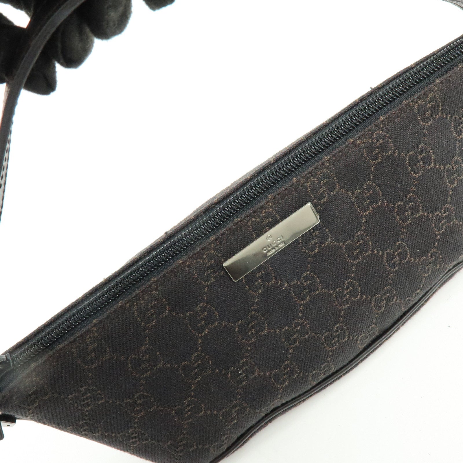 GUCCI Boat Bag GG Canvas Accessory Pouch Hand Bag Brown 07198