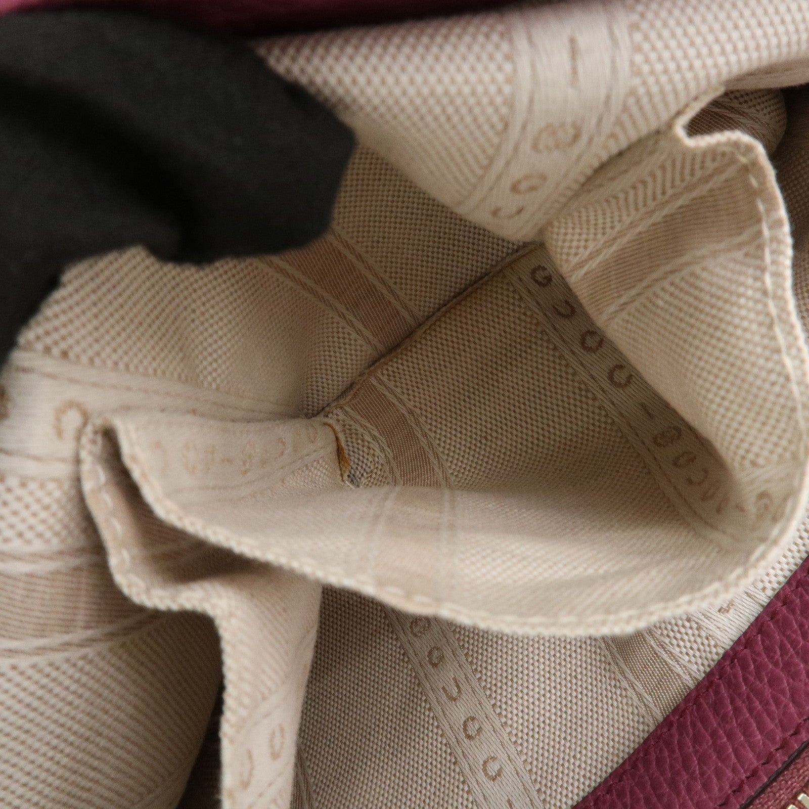 GUCCI Interlocking G Leather Tote Bag Shoulder Bag Purple 388561