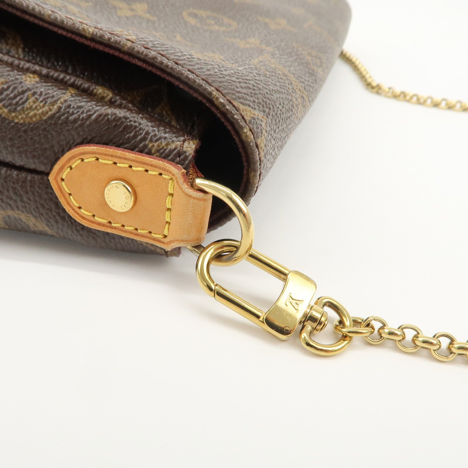 Louis Vuitton Monogram Favorite MM Shoulder Bag Brown M40718