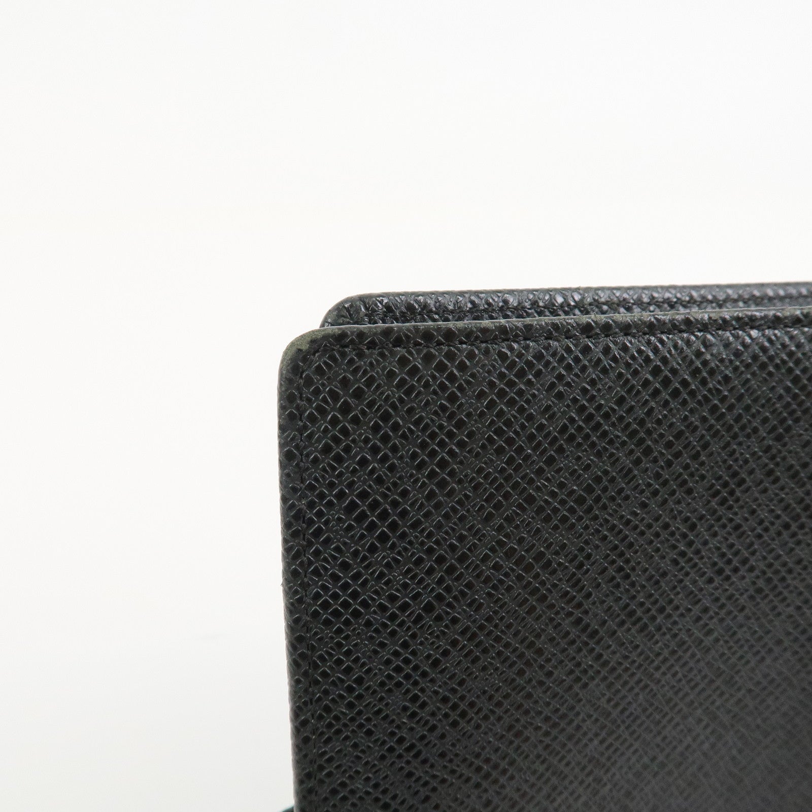 Louis Vuitton Taiga Leather Agenda MM Planner Cover Ardoise R20222