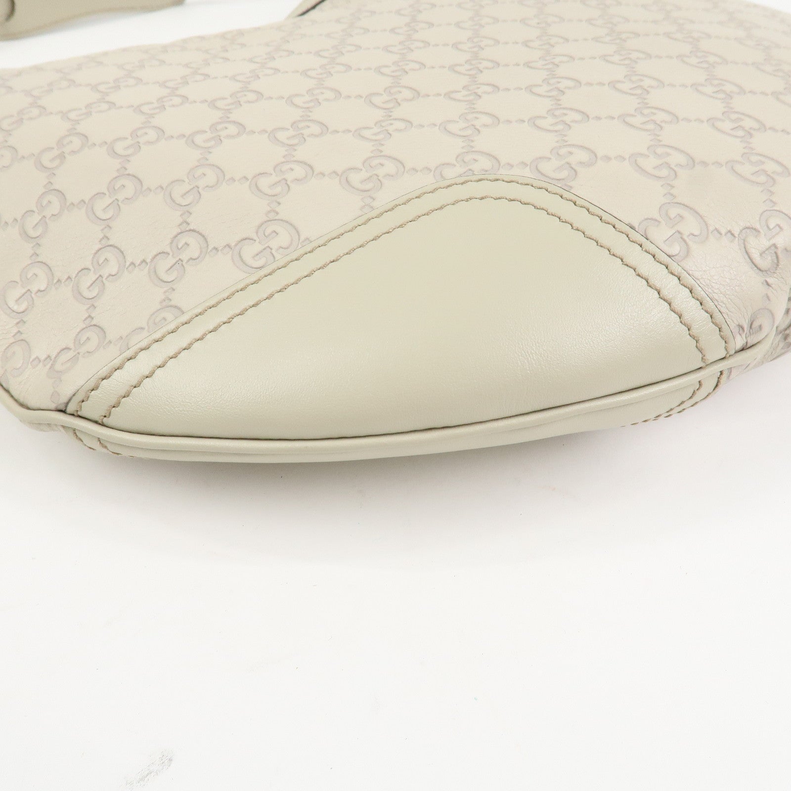 GUCCI Sherry Guccissima Leather Shoulder Bag Ivory 293596