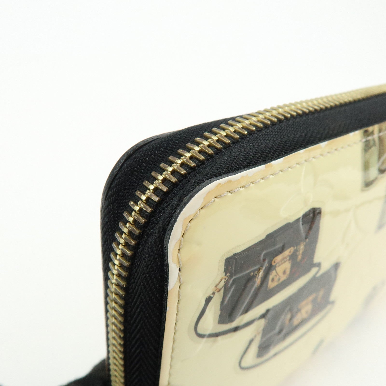 Louis Vuitton Monogram Vernis Zippy Wallet Sticker Print M50370
