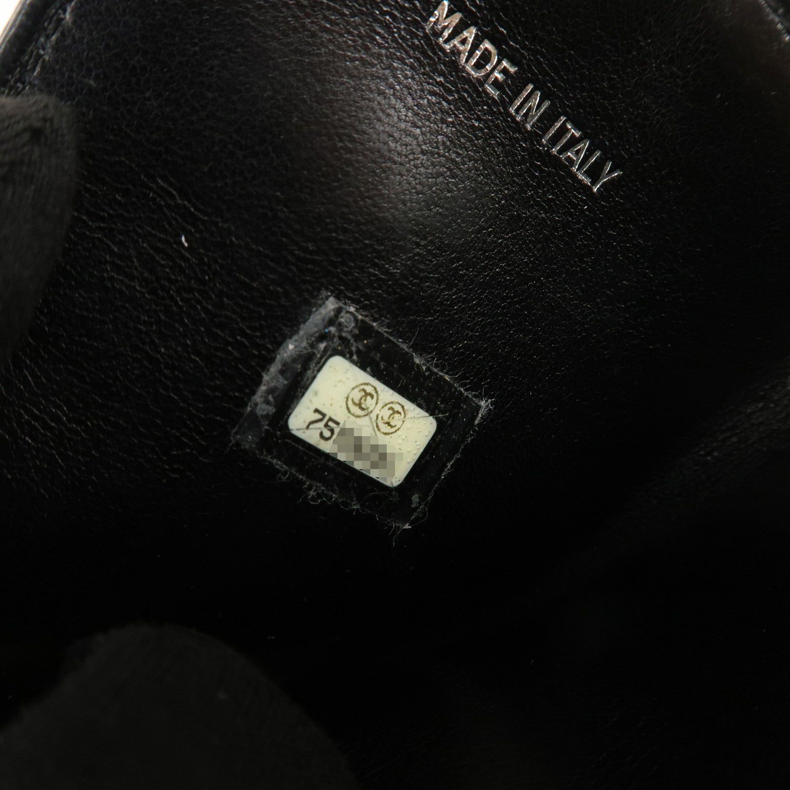 CHANEL Chocolate Bar Patent Leather Card Case Black Used