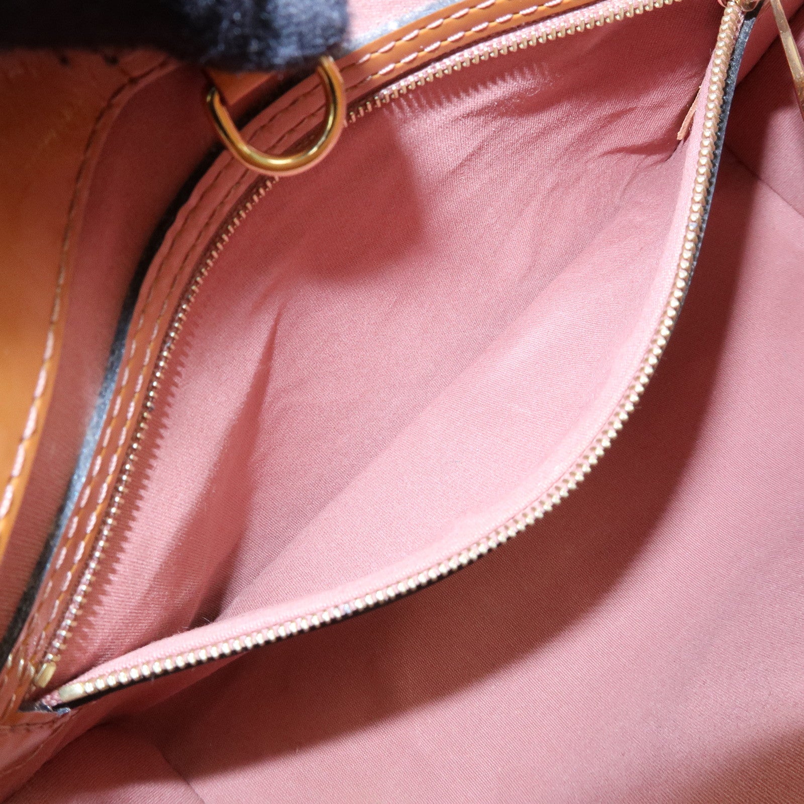 Louis Vuitton Monogram Vernis Catalina BB Hand Bag M90015