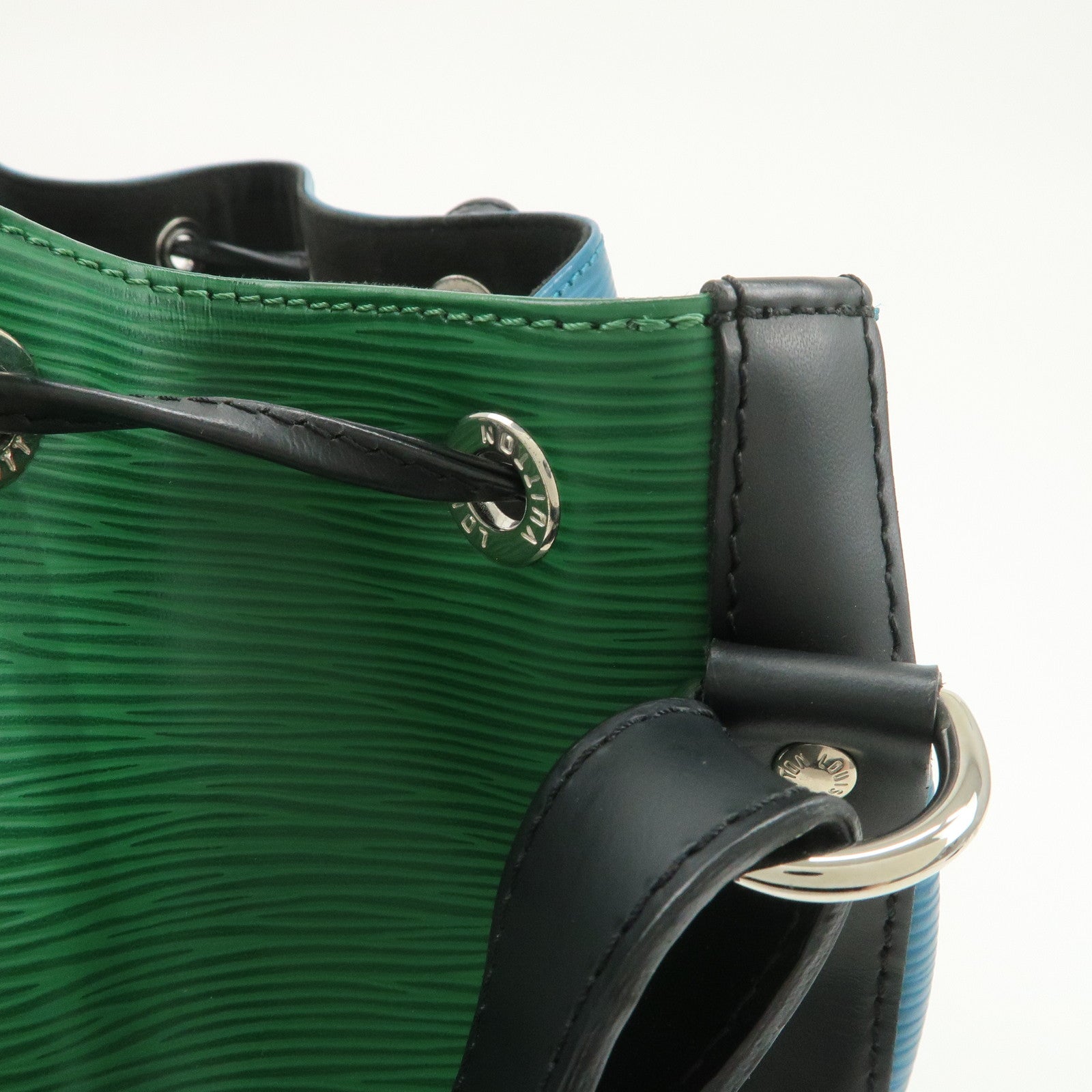 Louis Vuitton Epi Petit Noe Tricolor Leather Shoulder Bag M40880