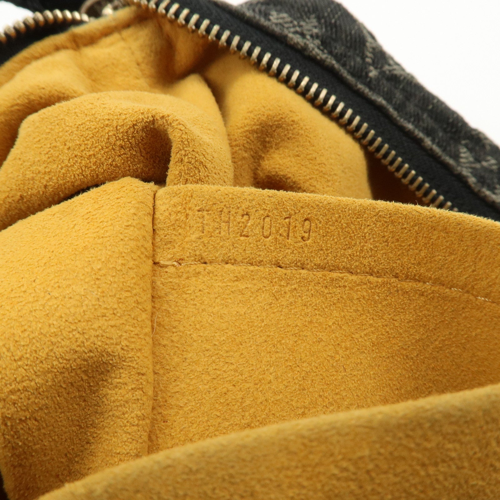 Louis Vuitton Monogram Denim Slightly Shoulder Bag Noir M95835