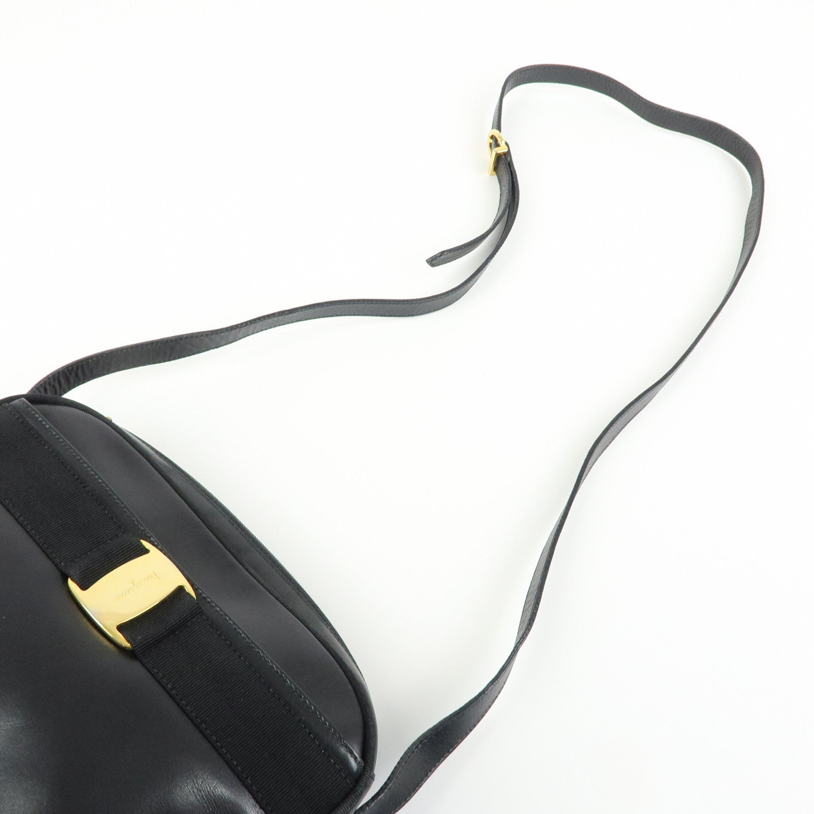 Ferragamo Vara Leather Shoulder Bag Crossbody Bag Black