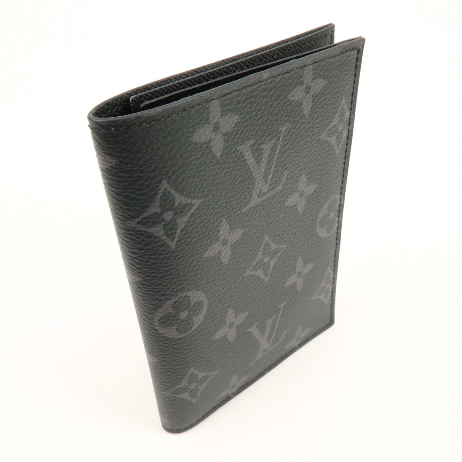Louis Vuitton Monogram Eclips Couverture de Passeport NM M64501