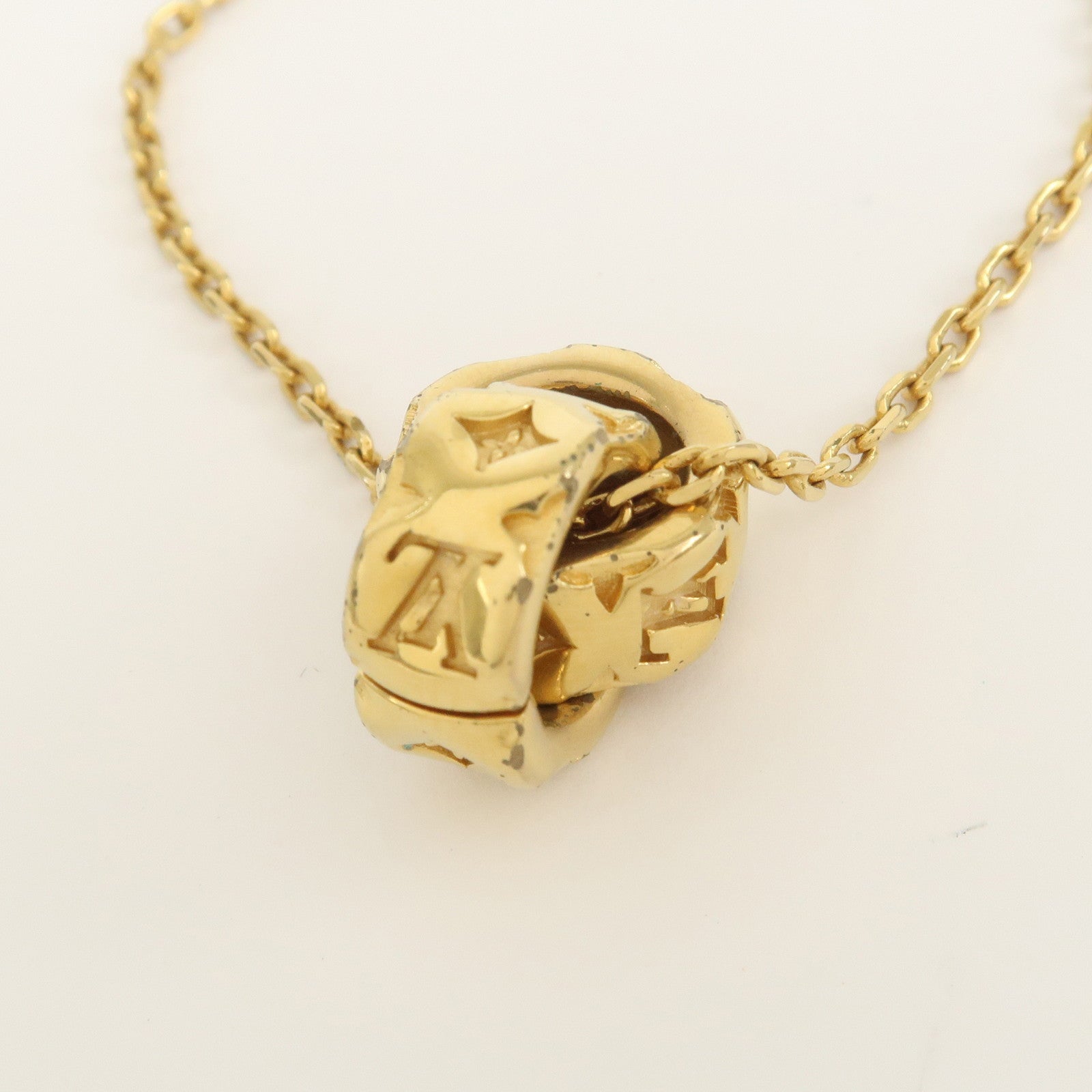 Louis Vuitton Collier Pillow Nanogram Metal Gold Necklace M00782