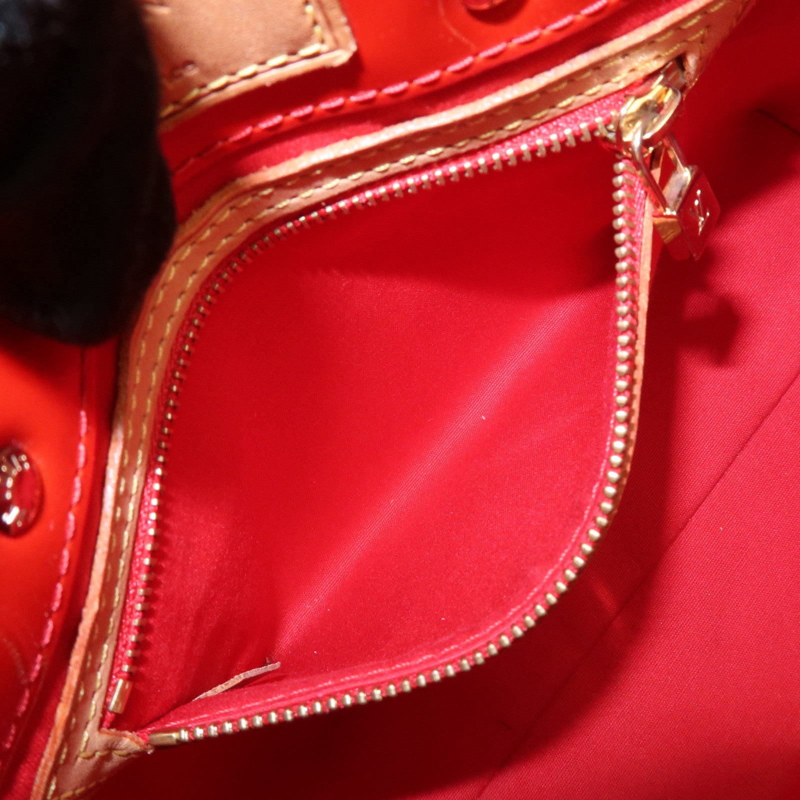 Louis Vuitton Monogram Vernis Lead PM Hand Bag Rouge M91088