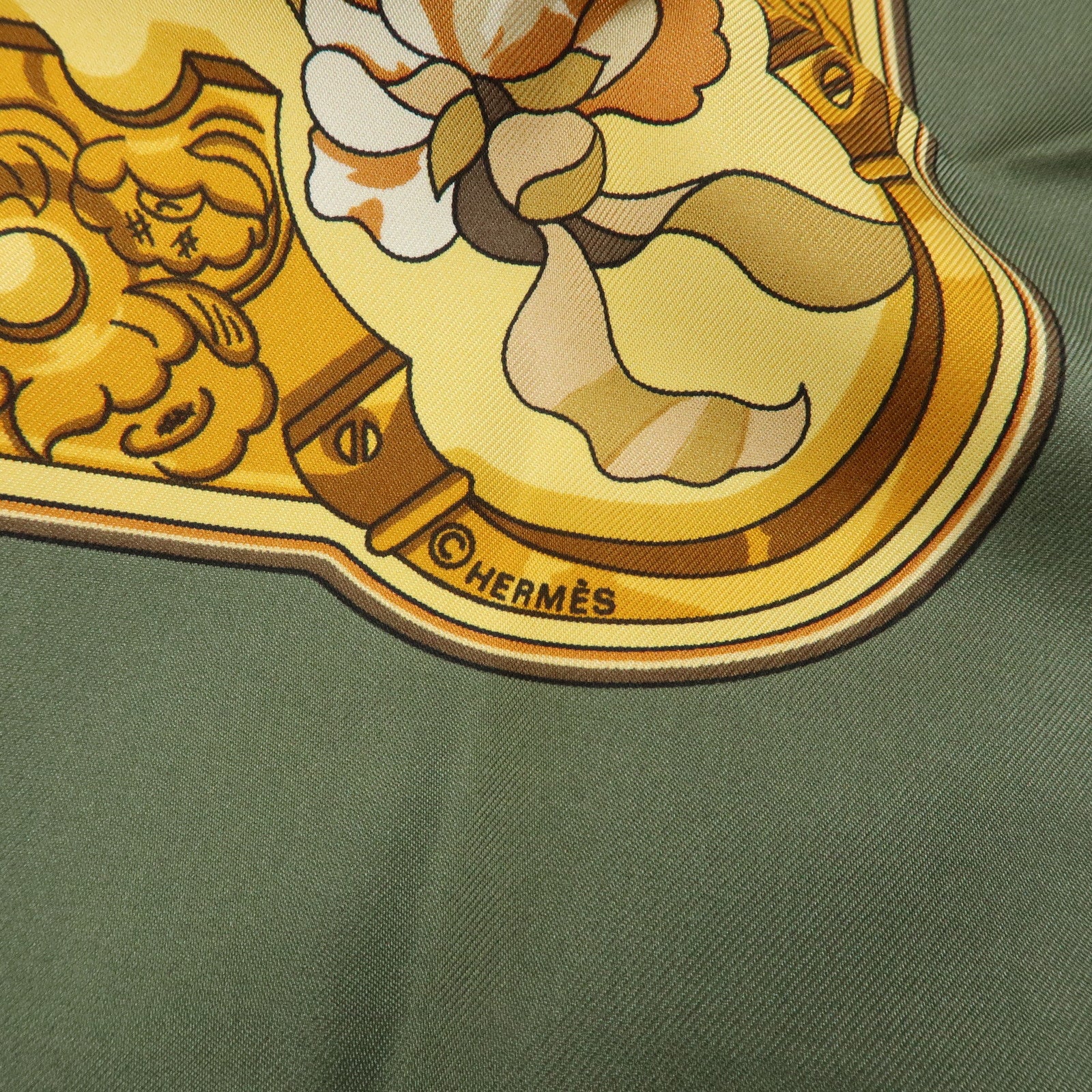 HERMES Carre 90 Silk 100% Scarf Copeaux Gold Yellow Moss Green