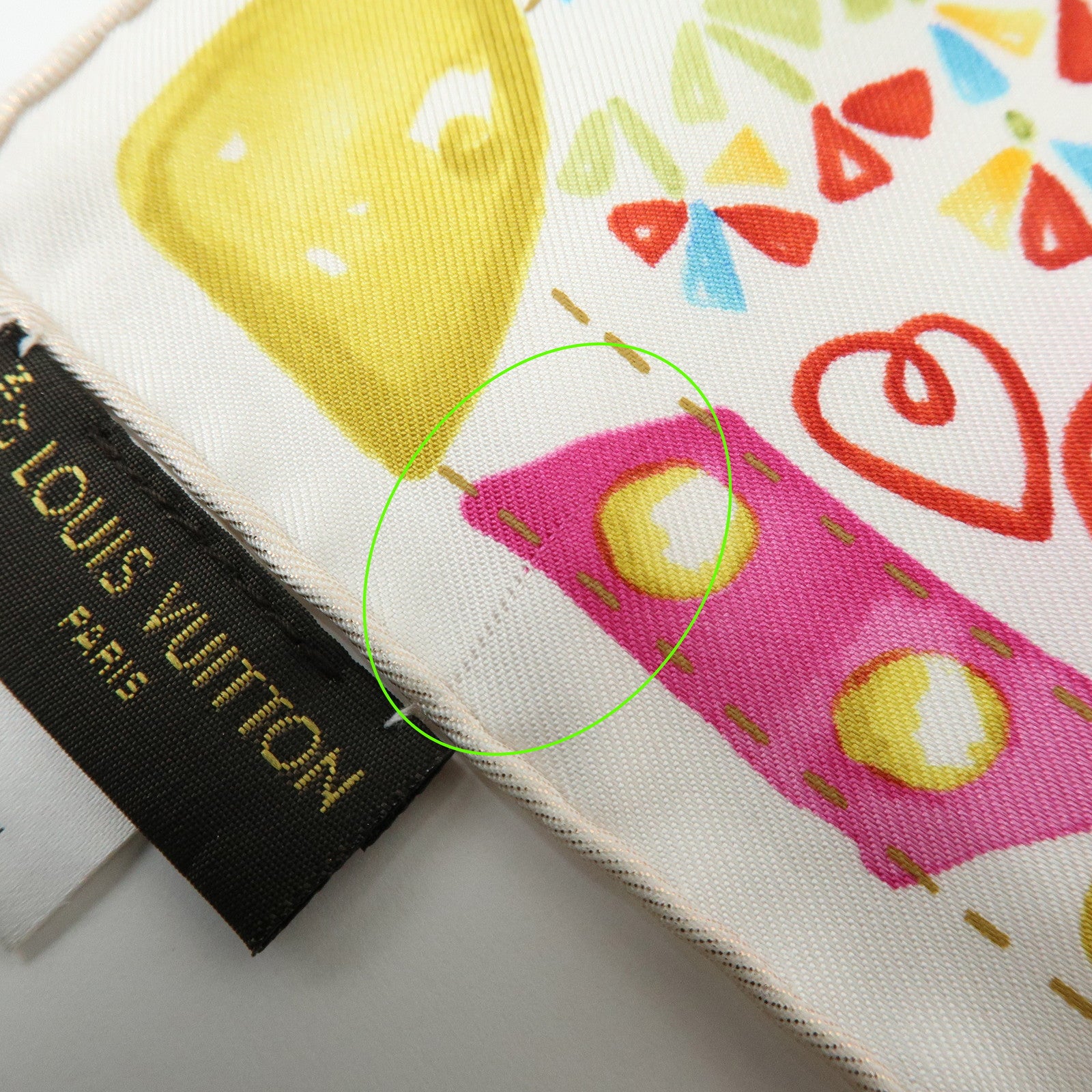 Louis Vuitton Silk 100% Scarf Voyage Autour De Ma Malle M72898