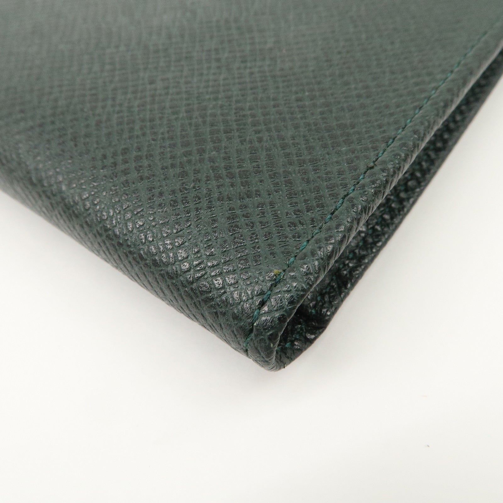 Louis Vuitton Taiga Leather Pass Case Card Case Epicea Used