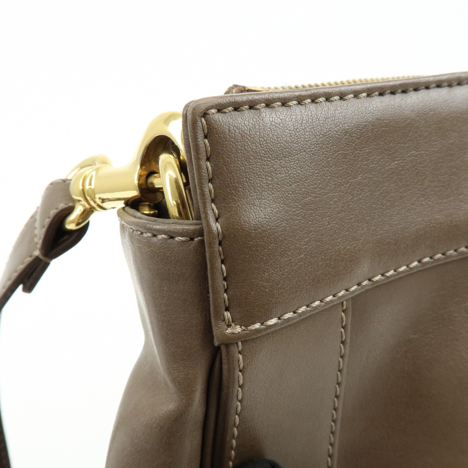 Chloe Eden Leather Shoulder Bag Crossbody Bag Tassel Brown