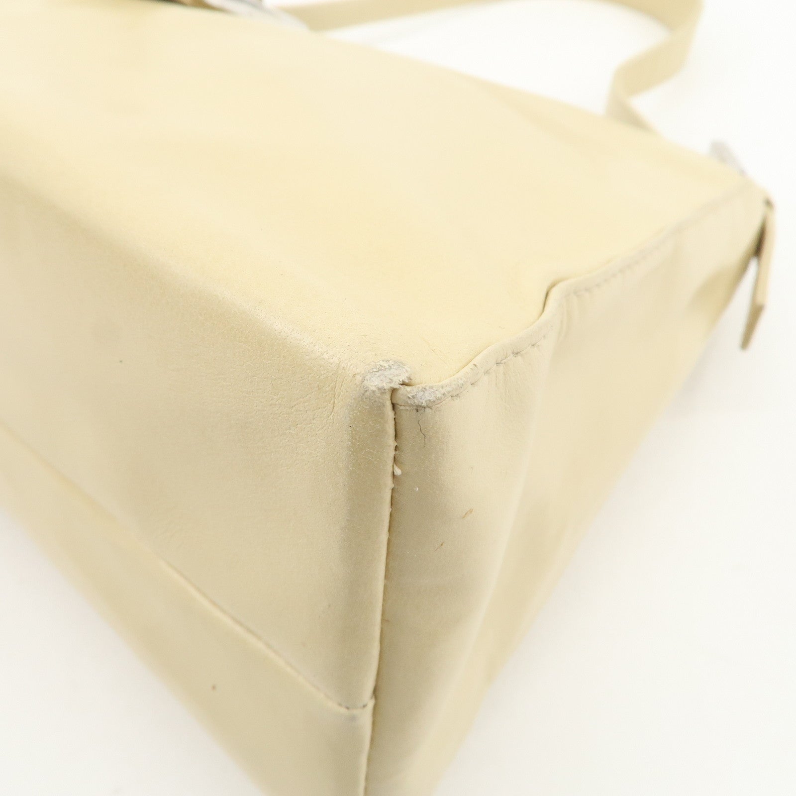 FENDI Logo Leather Shoulder Bag Hand Bag Beige Silver Hardware