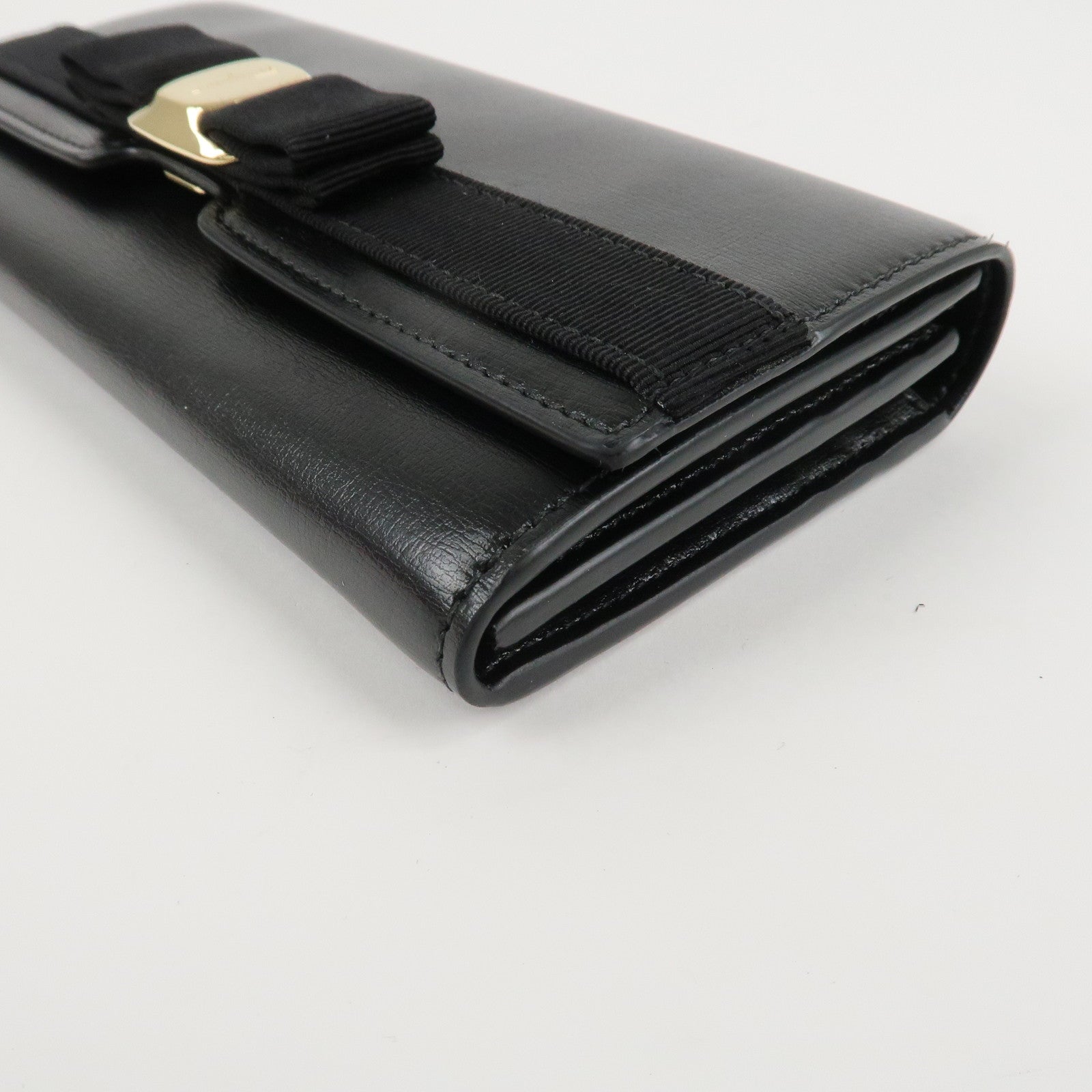 Ferragamo Vara Ribbon Leather Bifold Wallet Black Gold HDW Used