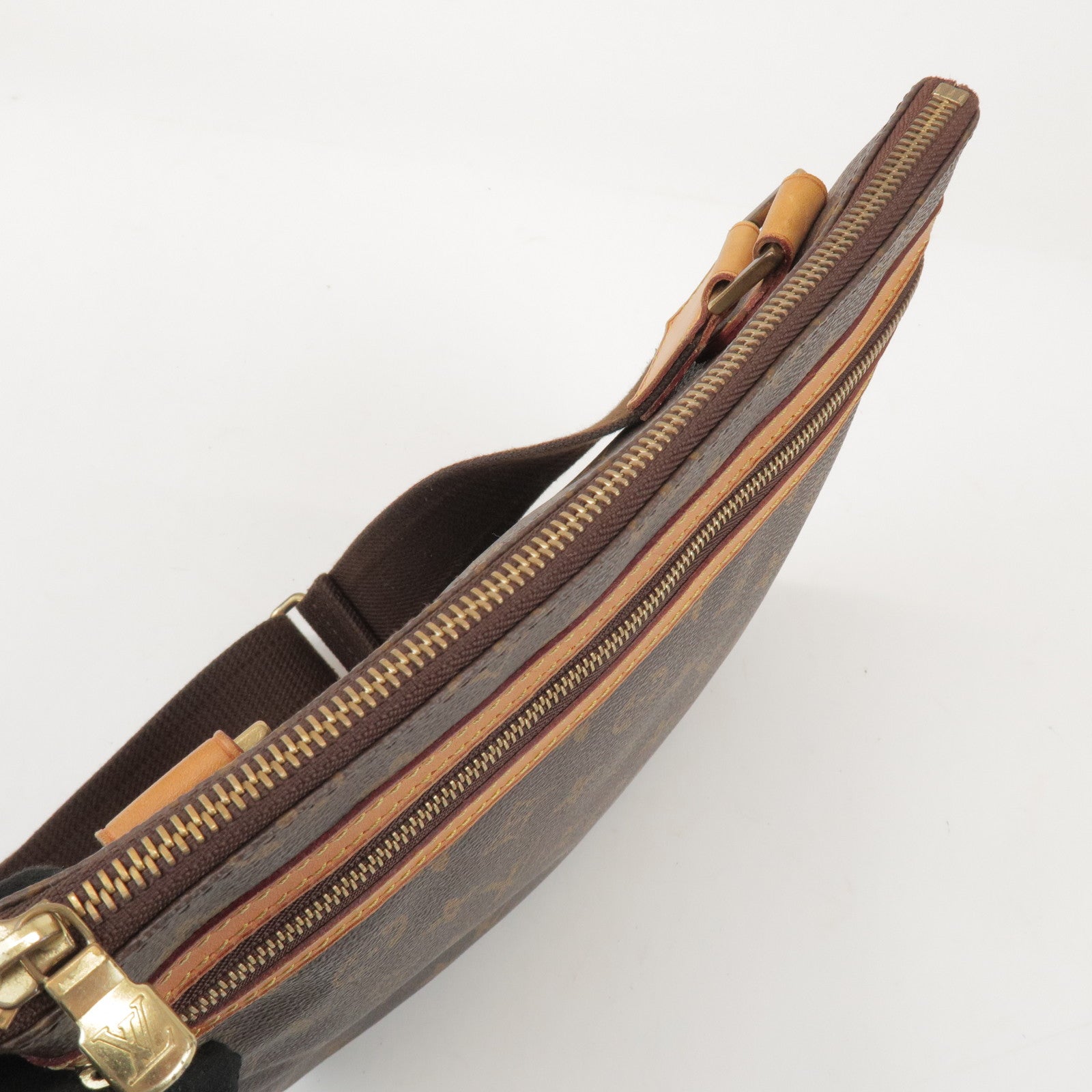 Louis Vuitton Monogram Pochette Bosphore Shoulder Bag M40044