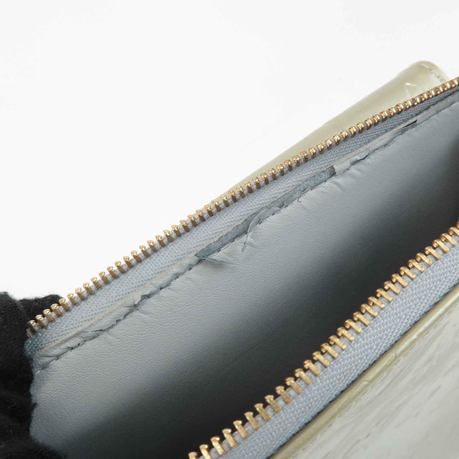 Louis Vuitton Monogram Vernis Motto Shoulder Bag Gray M91030 Used