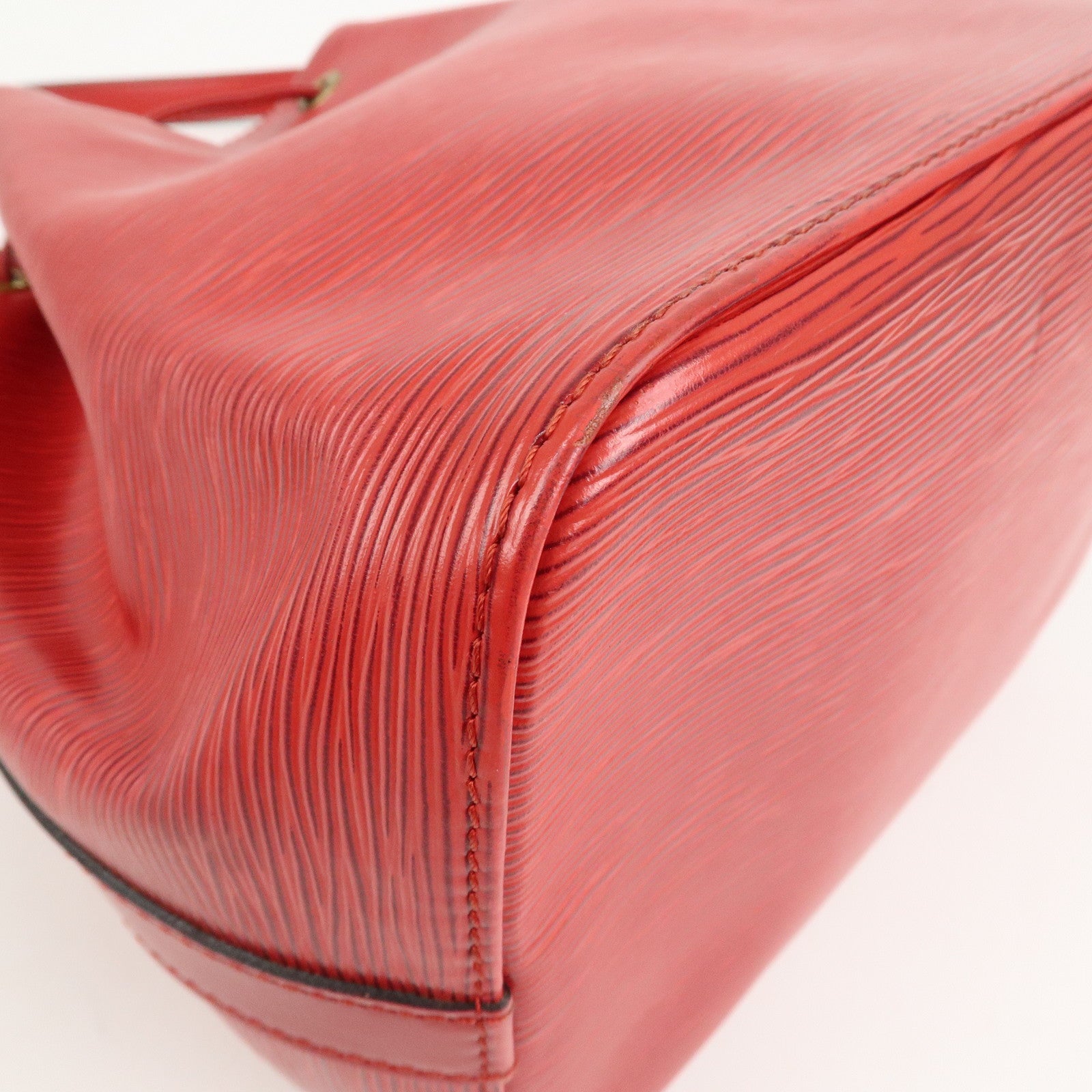 Louis Vuitton Epi Petit Noe Shoulder Bag Castilian Red M44107
