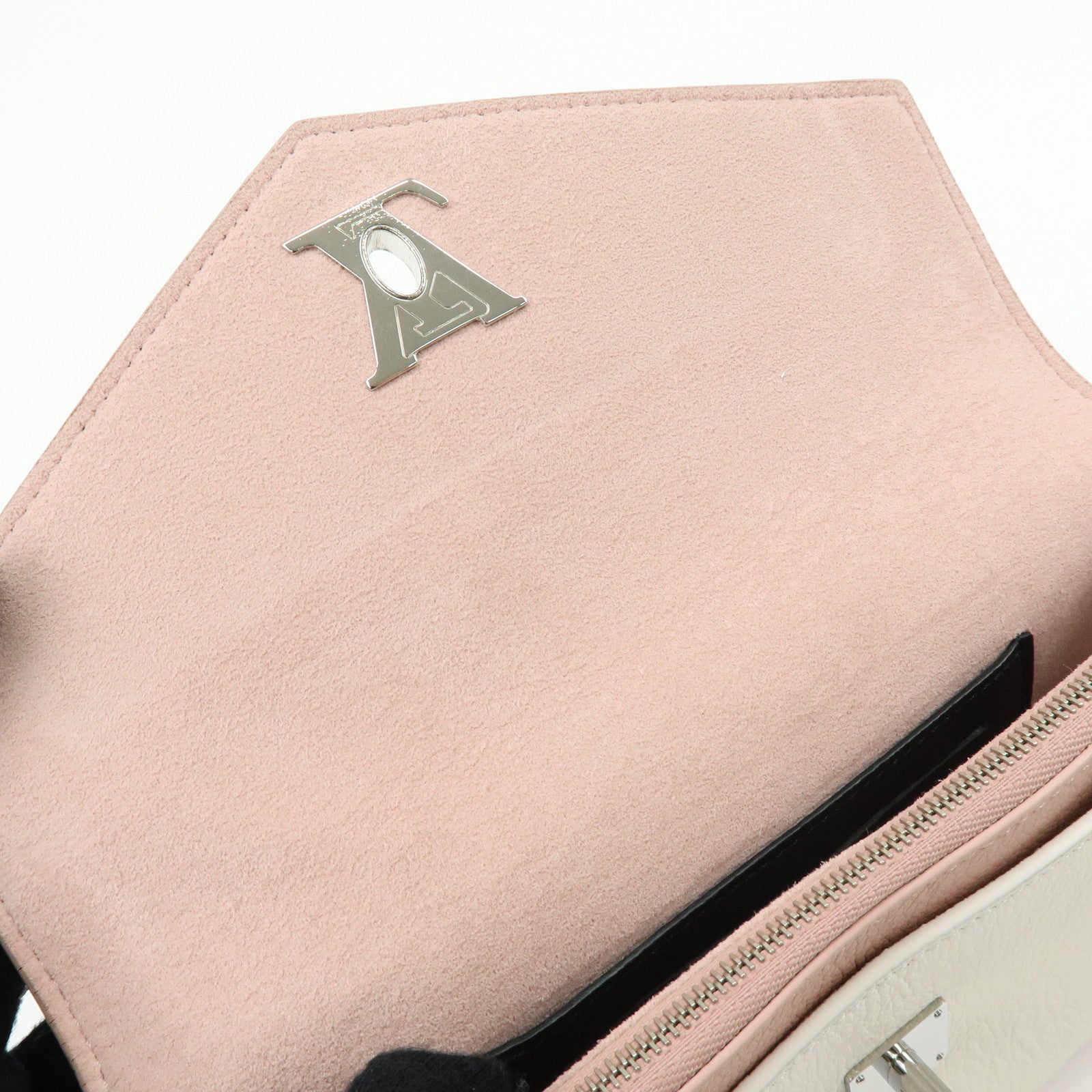 Louis Vuitton Pochette Lockme Leather Chain Shoulder Bag M63980