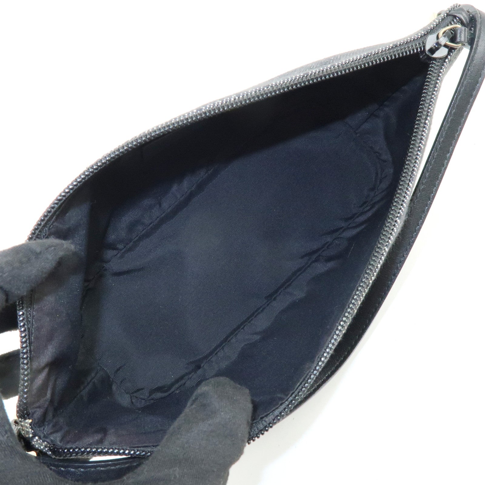 GUCCI Boat Bag GG Canvas Accessory Pouch Hand Bag Black 07198