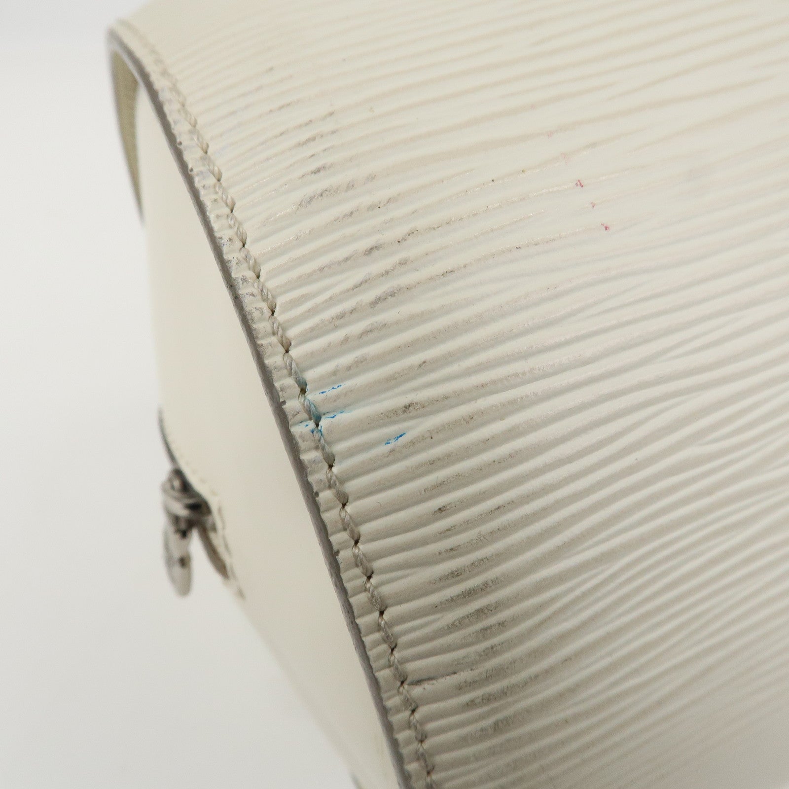 Louis Vuitton Epi Leather Soufflot Shoulder Bag Hand Bag Ivory White Used