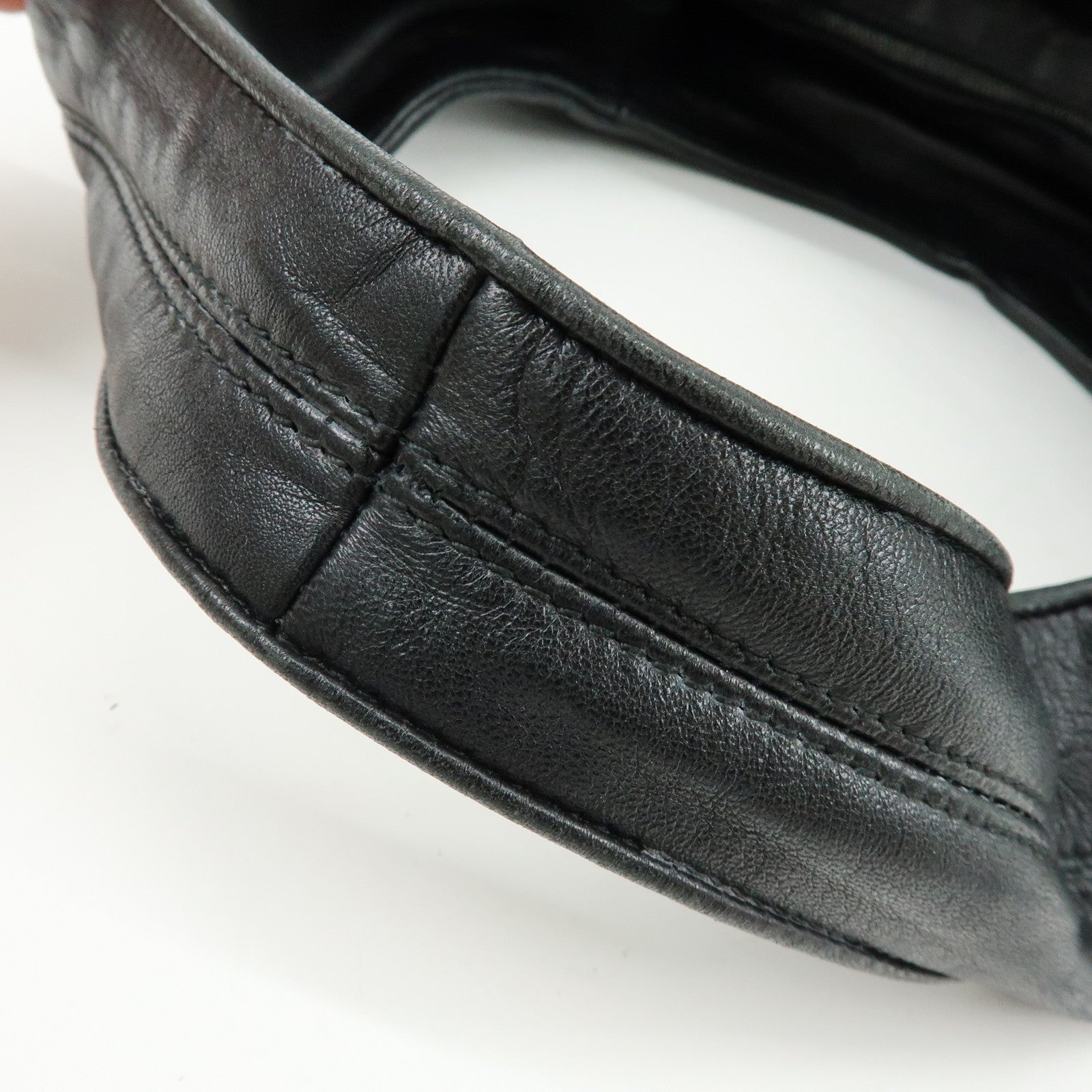 BOTTEGA VENETA Intrecciato Lamb Skin Shoulder Bag Black 145552