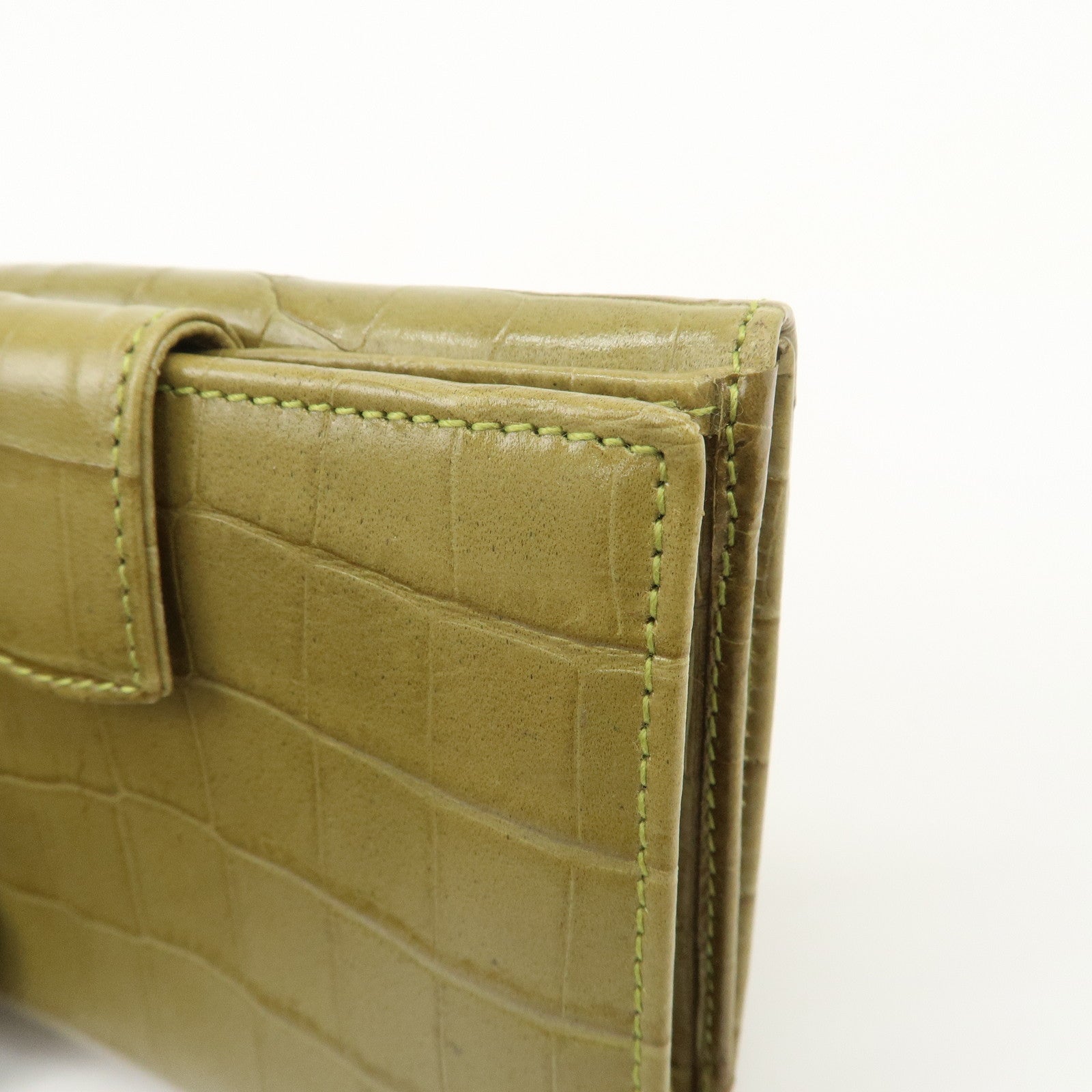 Ferragamo Vara Logo Embossed Leather Compact Wallet Light Green