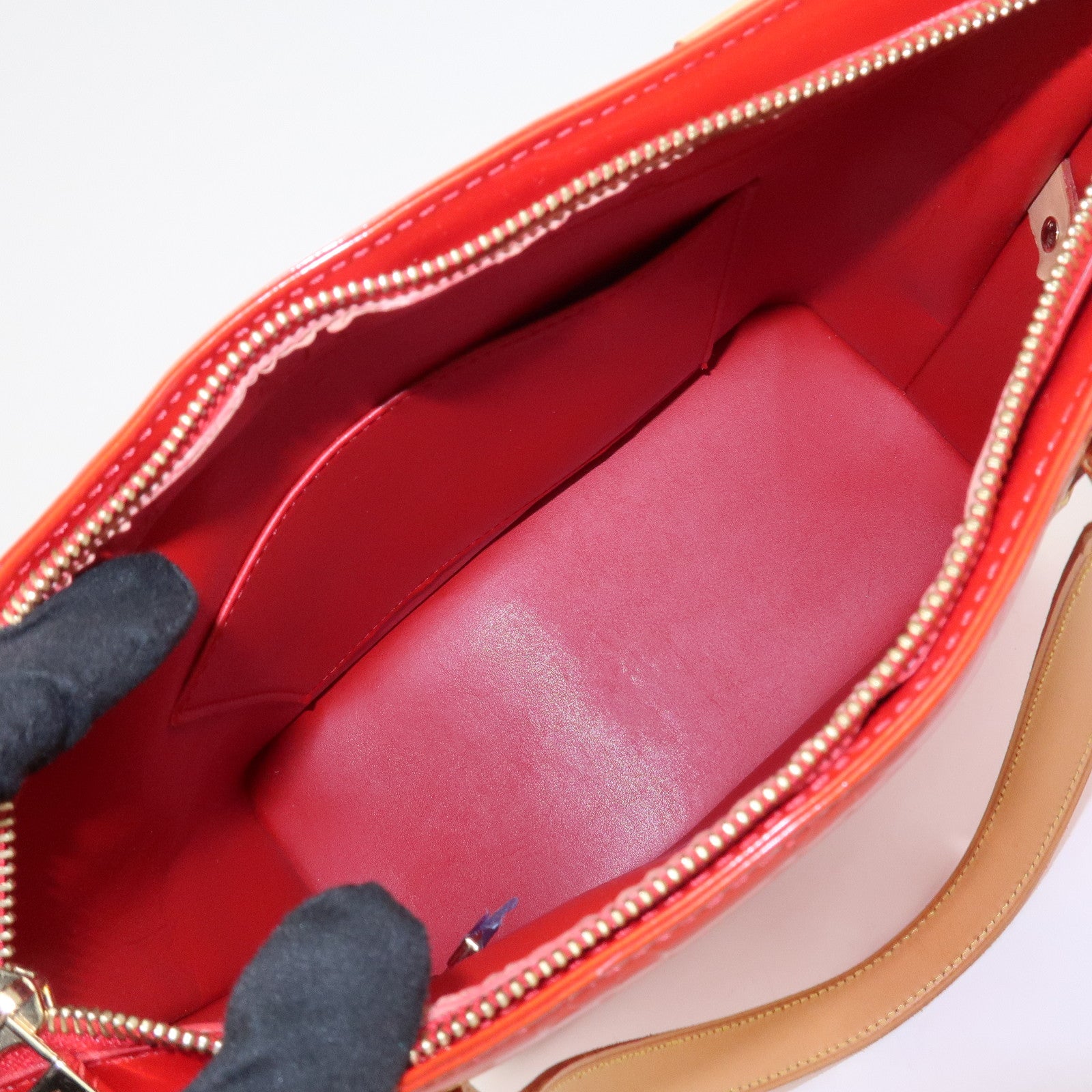 Louis Vuitton Monogram Vernis Leather Houston Hand Bag RougeM91092