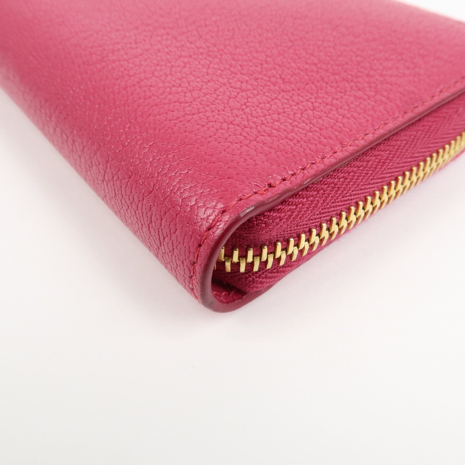 MIU MIU Logo Leather Round Zippy Wallet Pink 5M0506