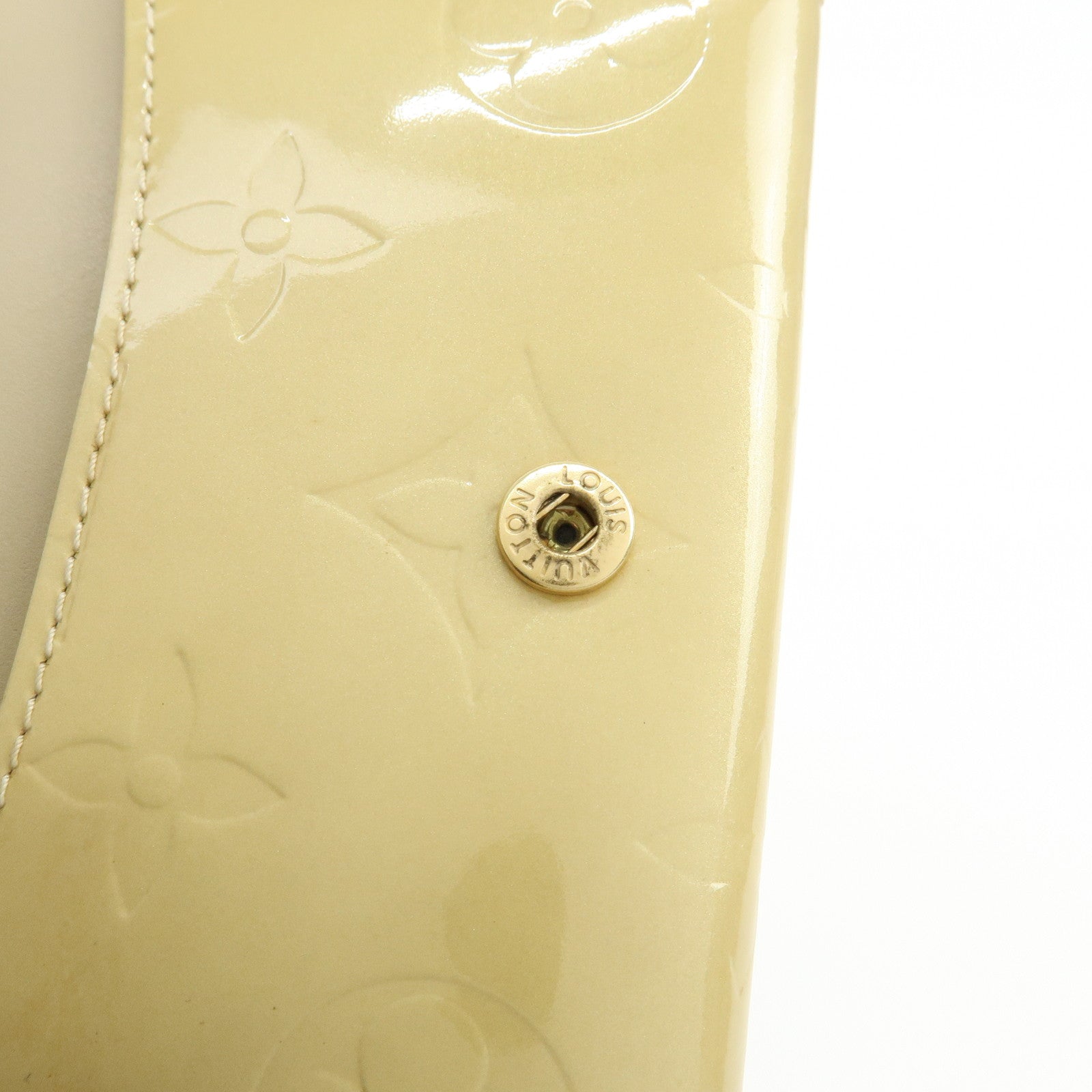 Louis Vuitton Monogram Vernis Leather Ludlow Wallet Beige M91160